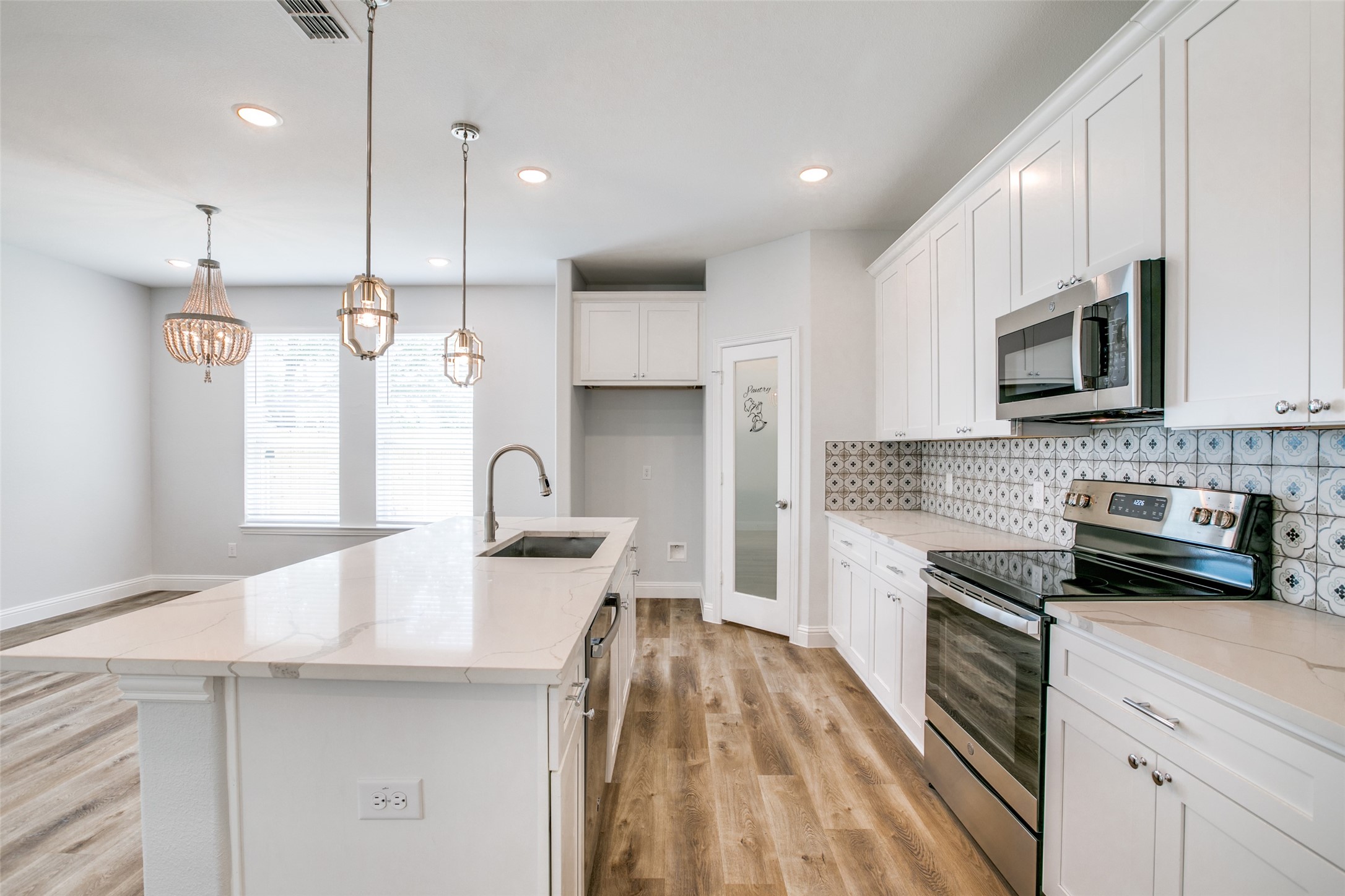 3105 Chihuahua Avenue