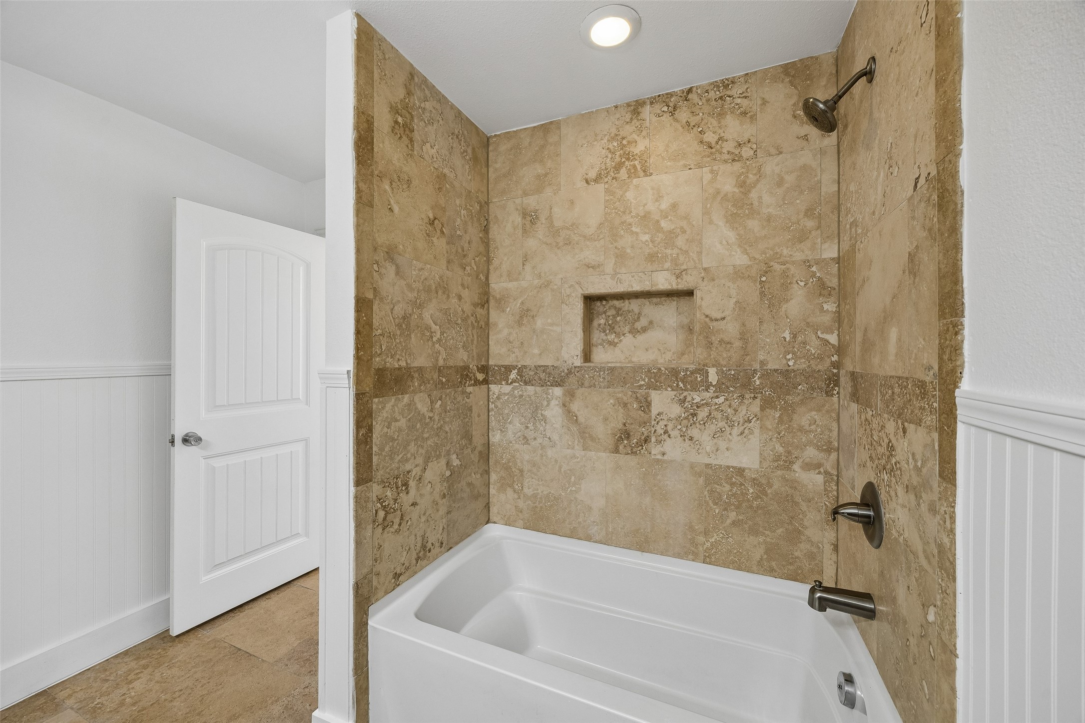 3335 Burlingdell Avenue