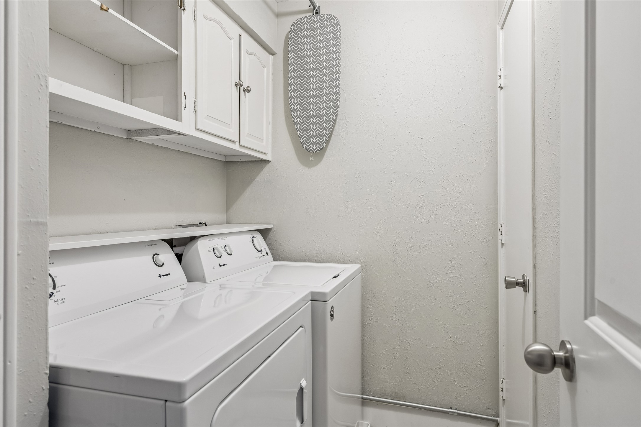 6016 E Mockingbird Lane