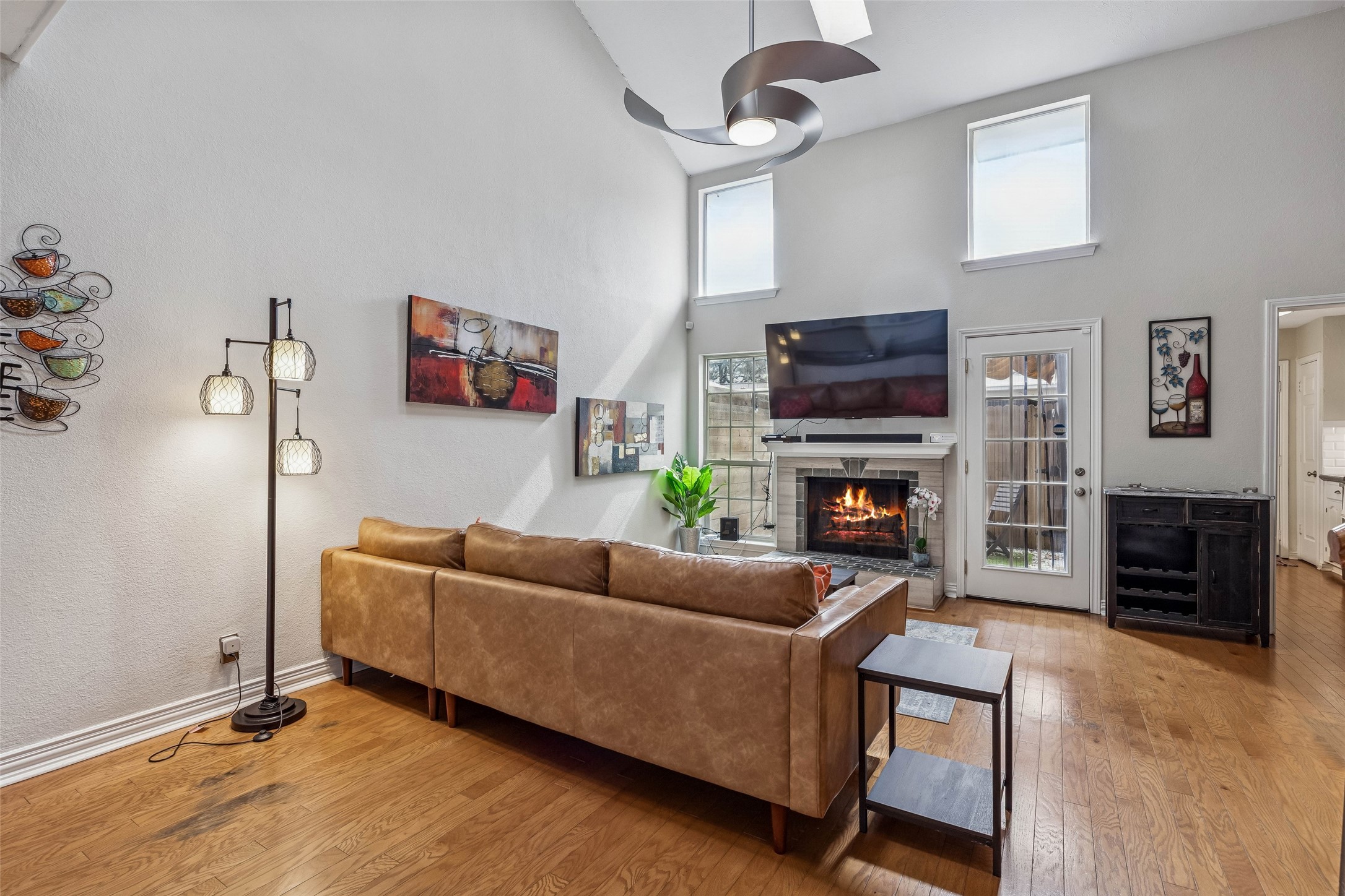 6016 E Mockingbird Lane