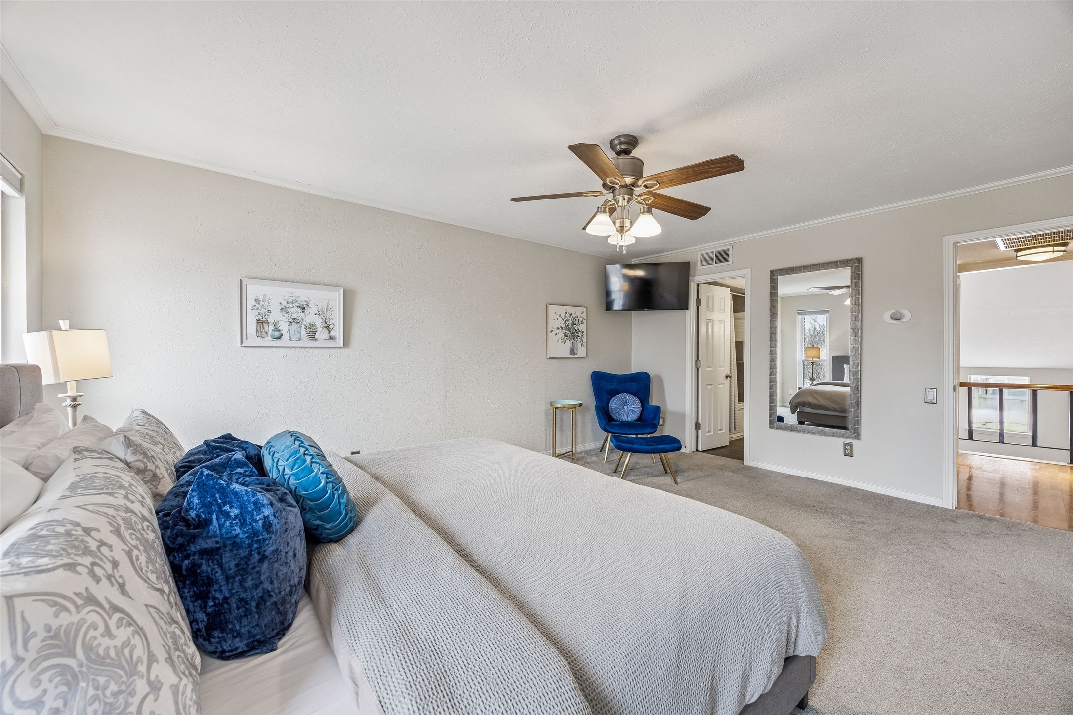 6016 E Mockingbird Lane