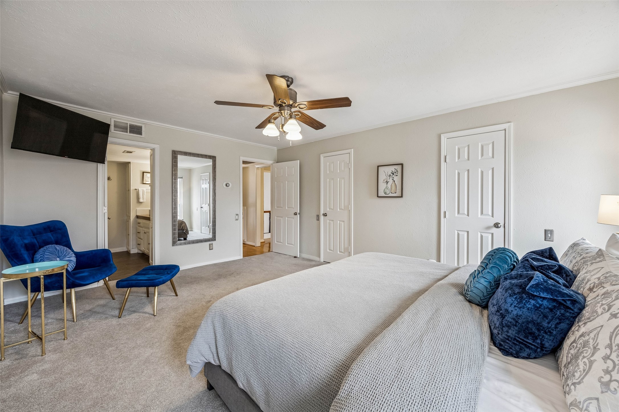 6016 E Mockingbird Lane