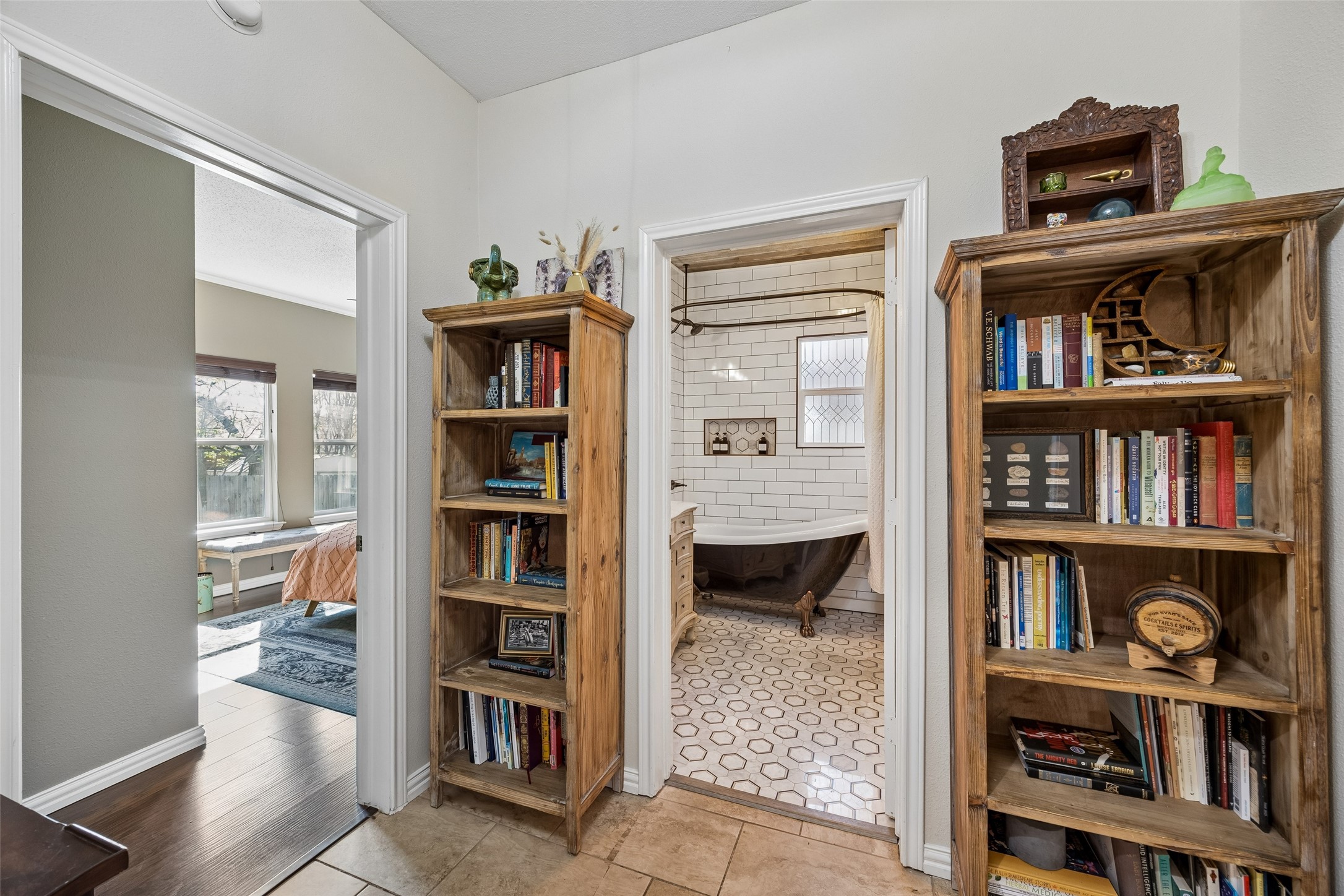 728 N Winnetka Avenue