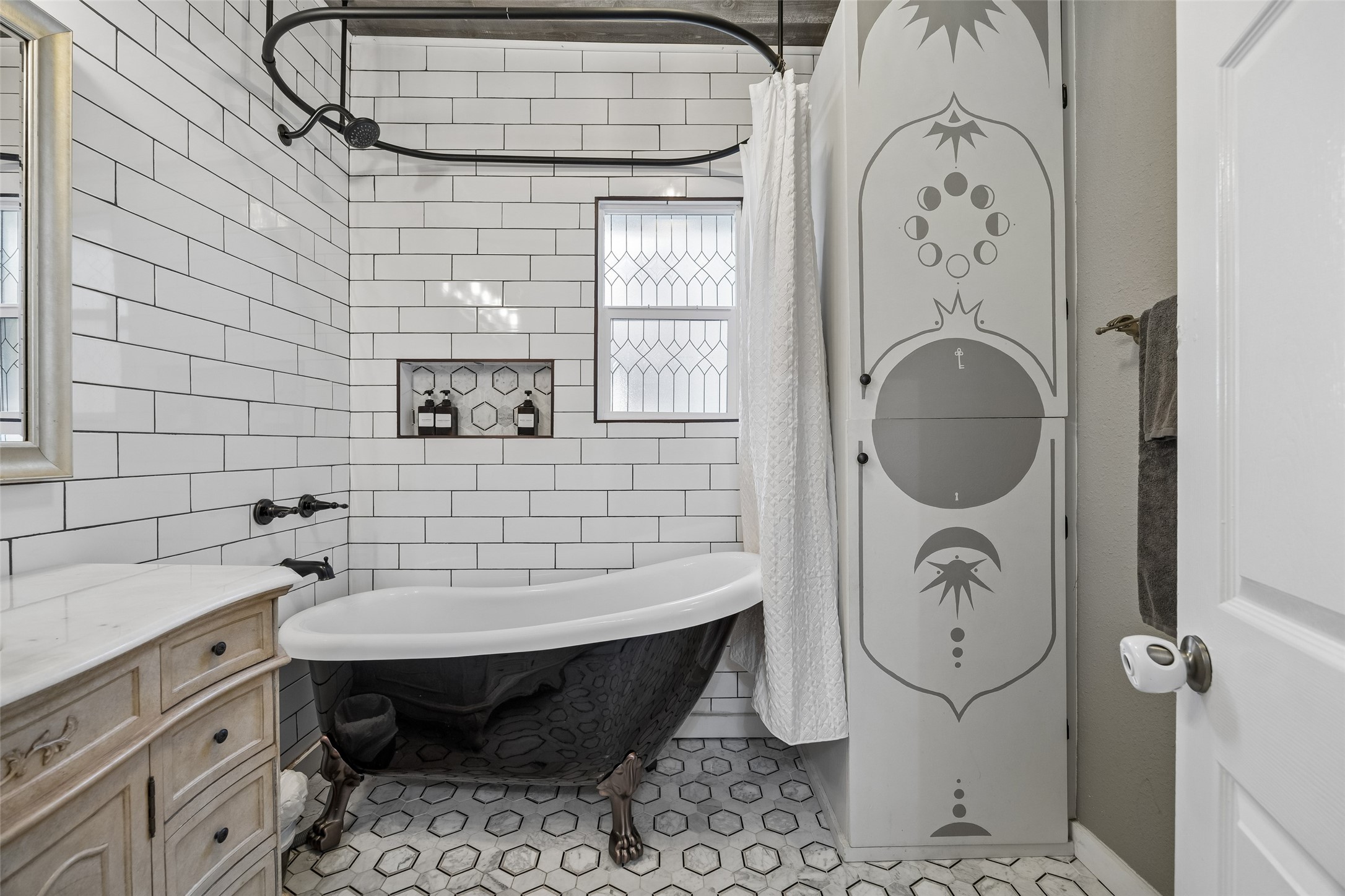 728 N Winnetka Avenue