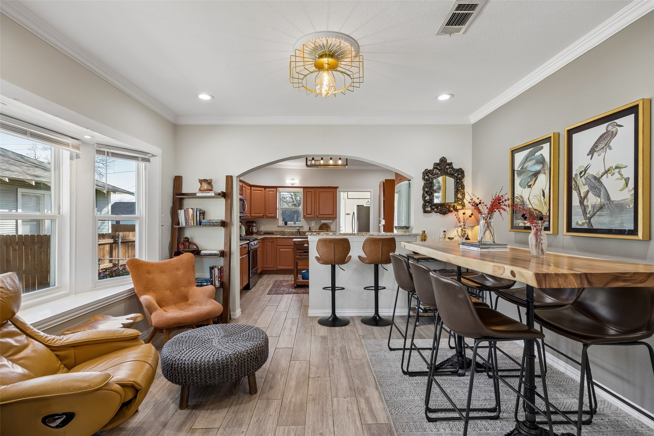 728 N Winnetka Avenue