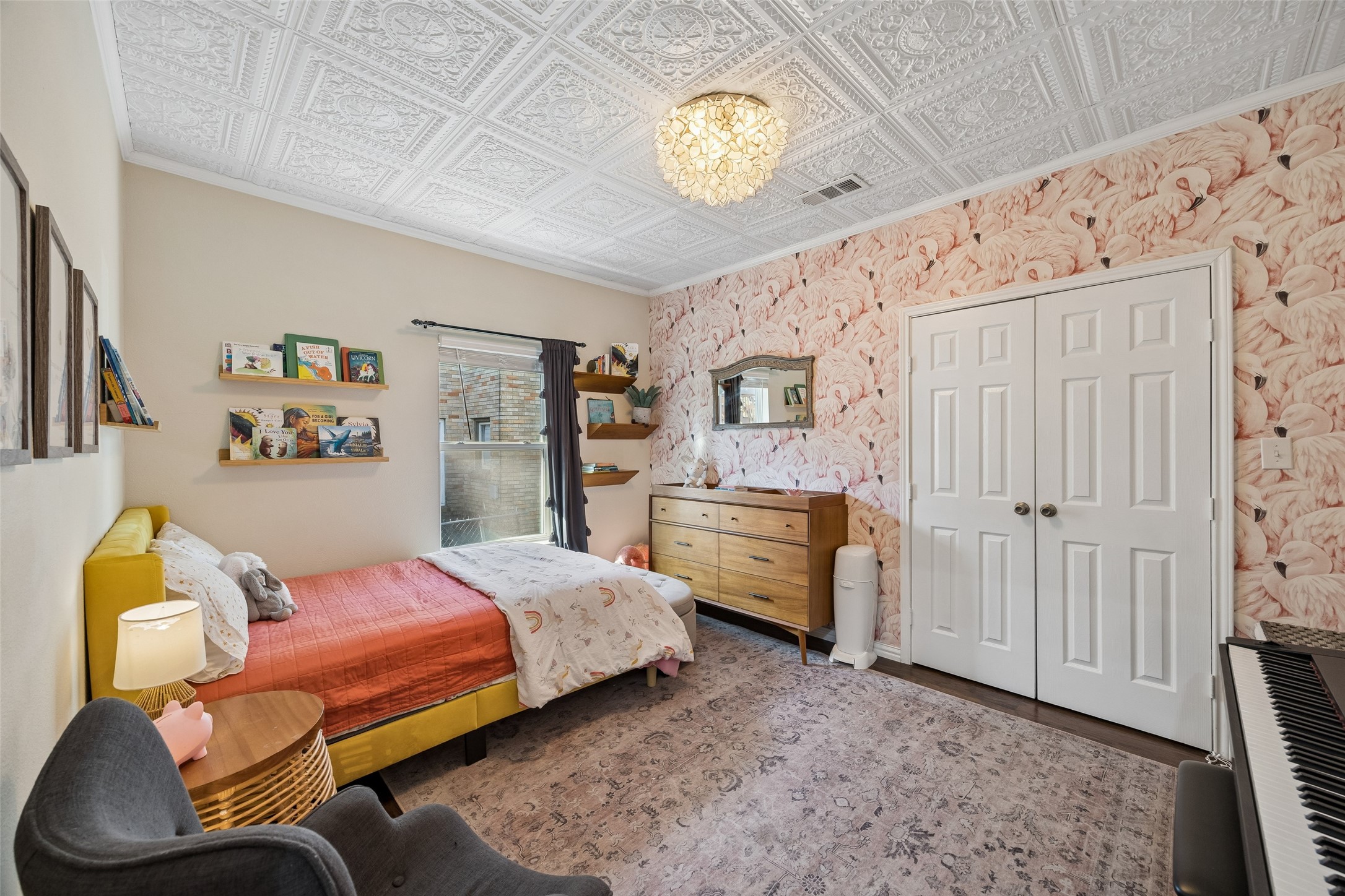 728 N Winnetka Avenue