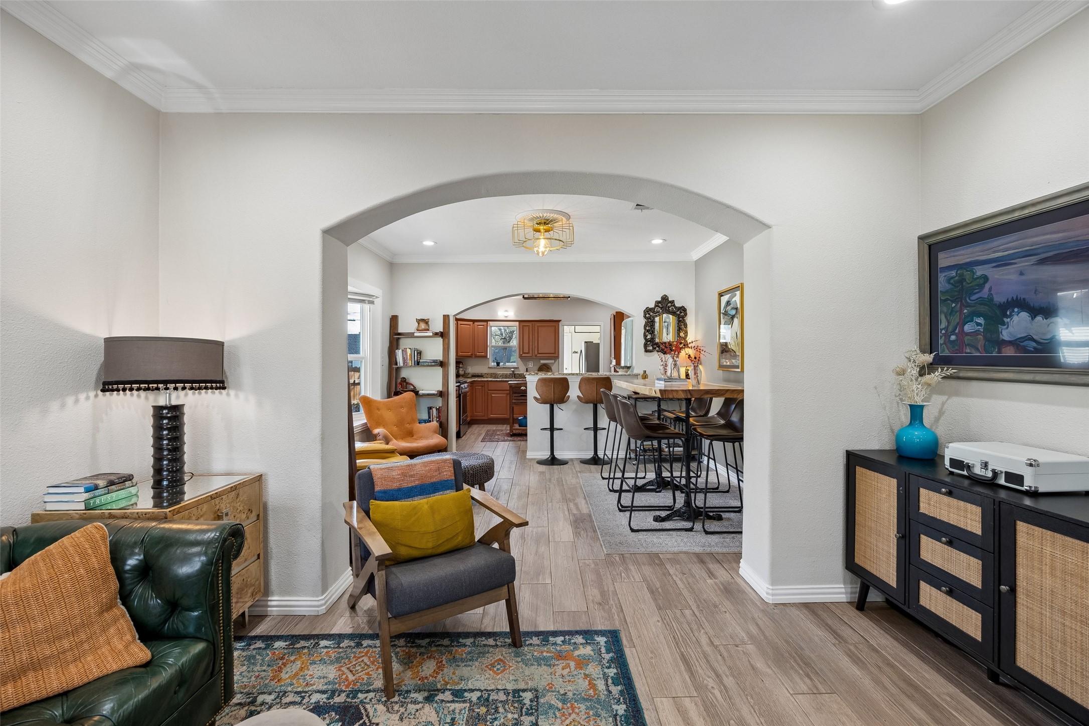 728 N Winnetka Avenue