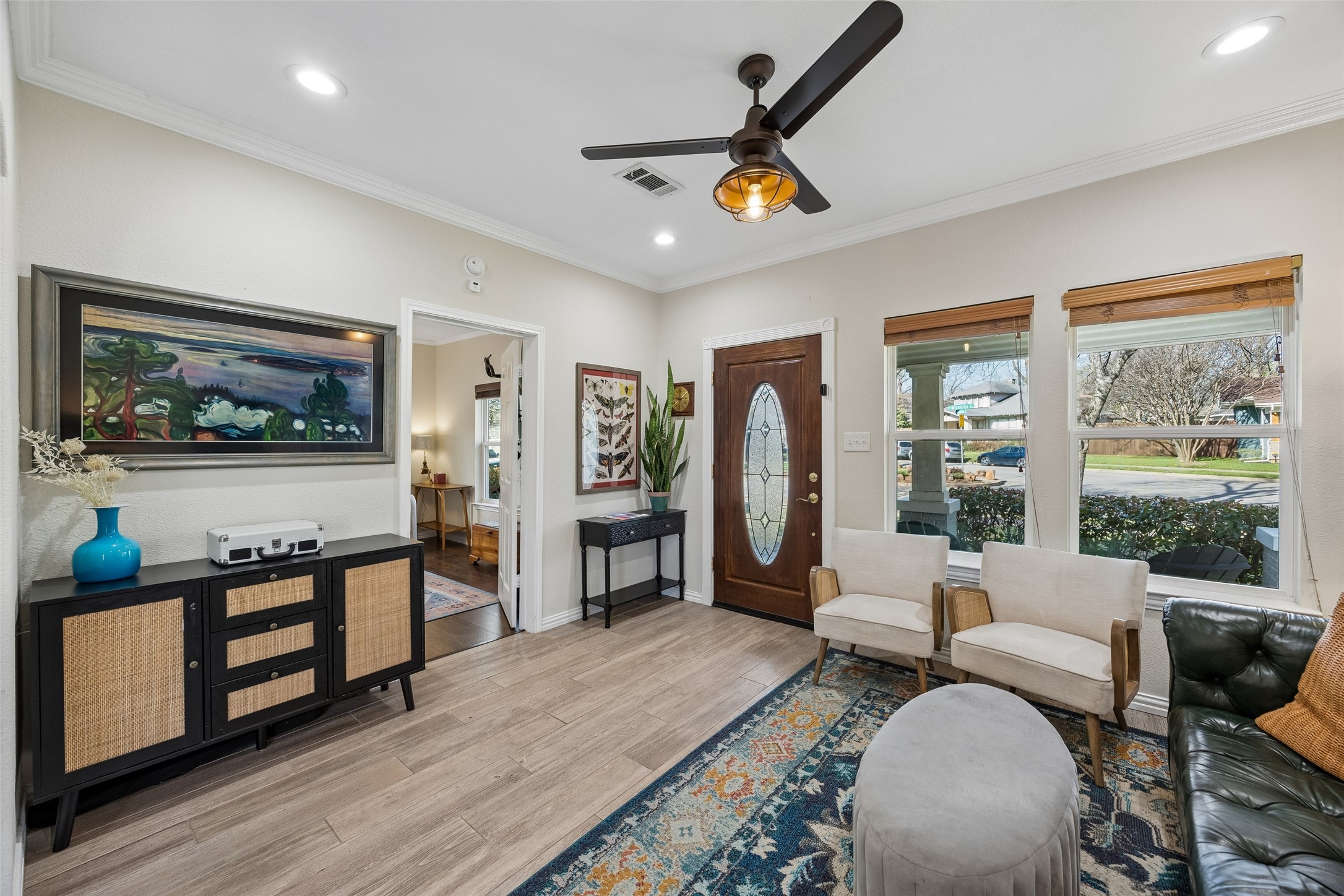 728 N Winnetka Avenue