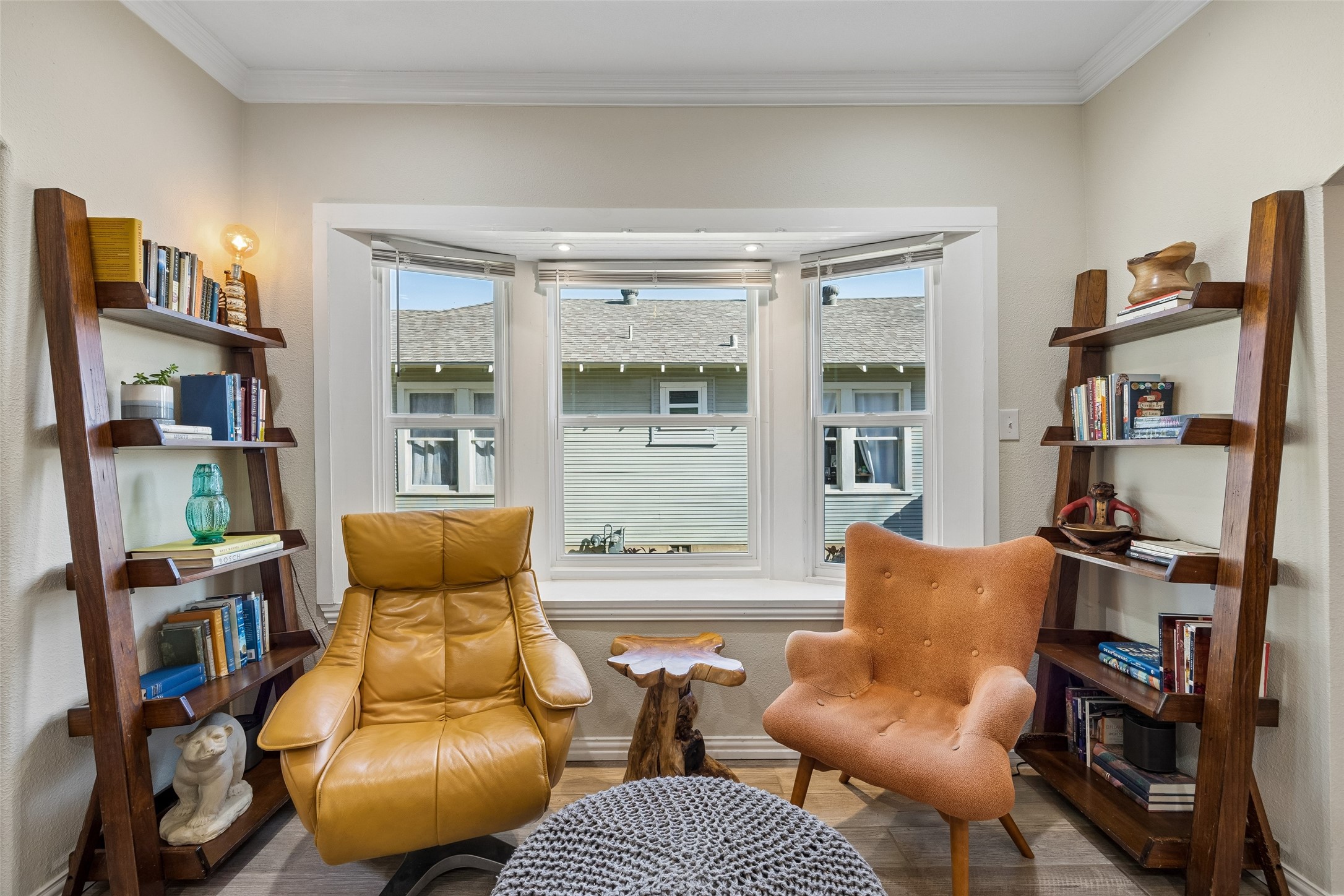 728 N Winnetka Avenue