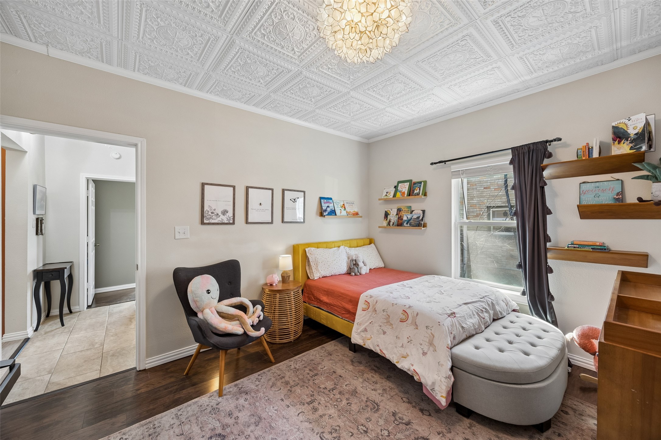 728 N Winnetka Avenue