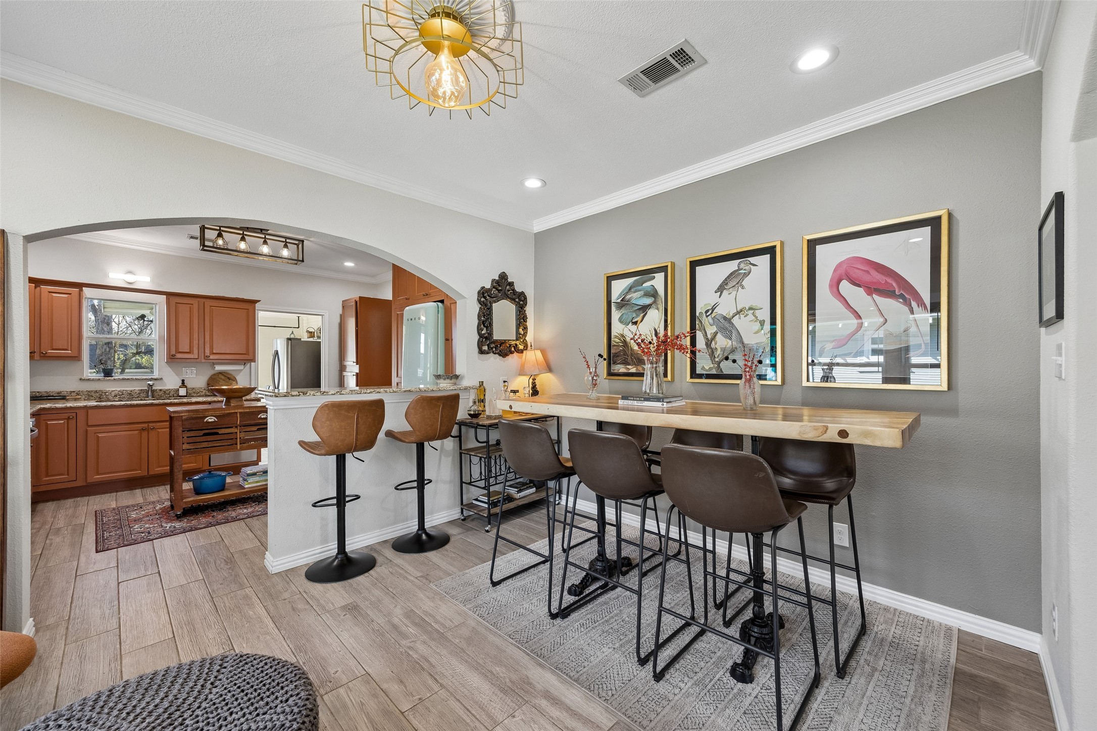 728 N Winnetka Avenue