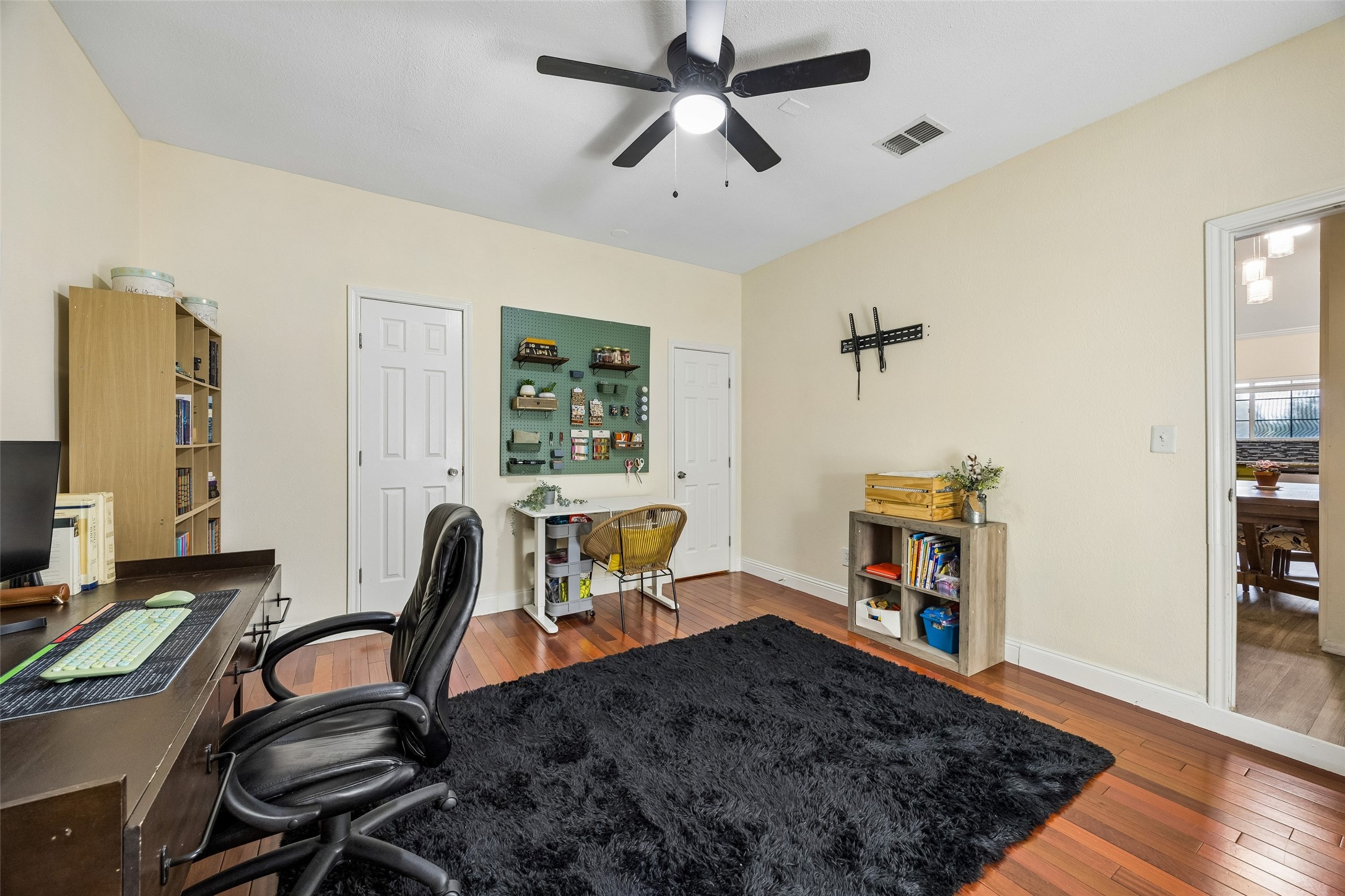 702 Cresent Drive