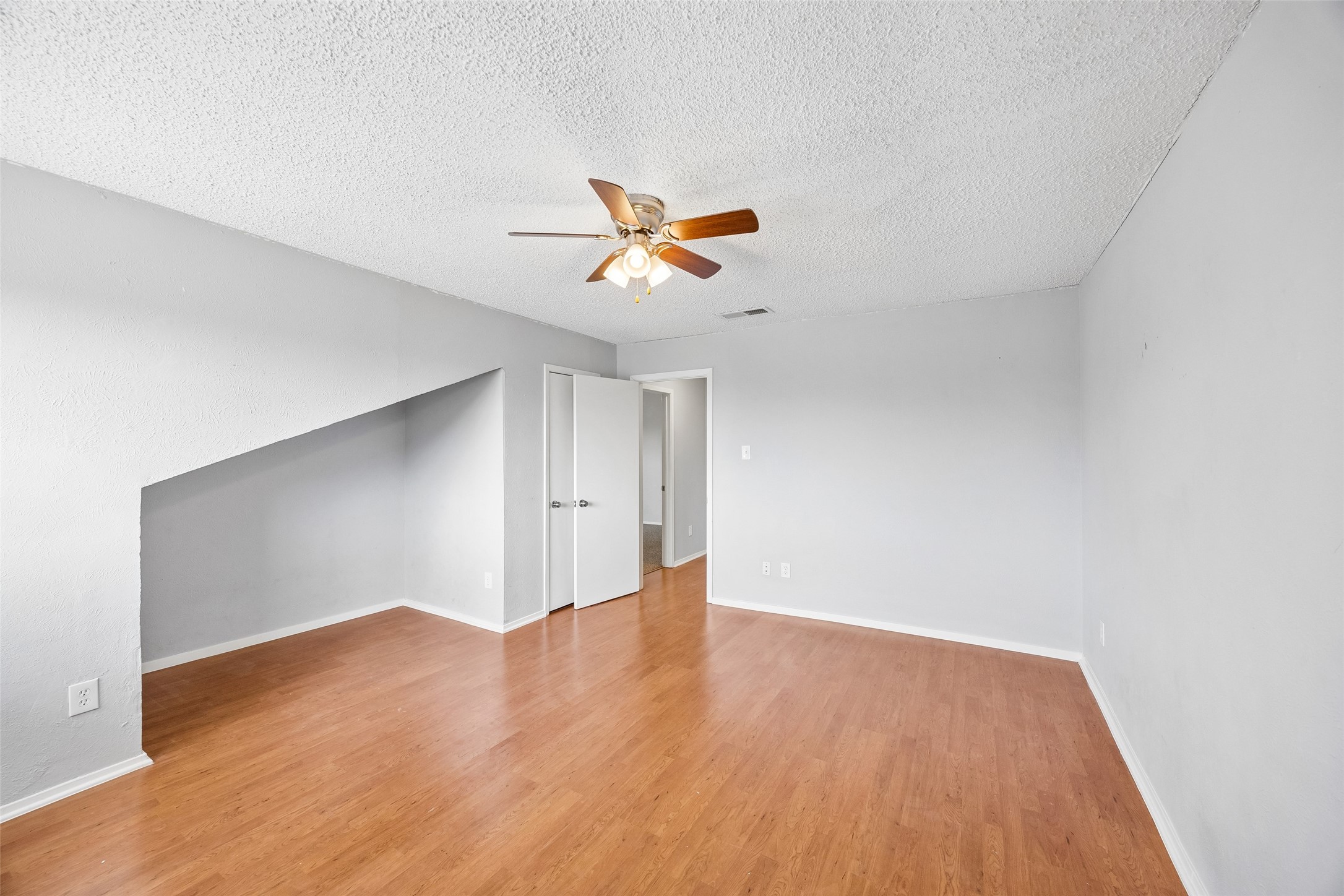 333 Melrose Drive 22C