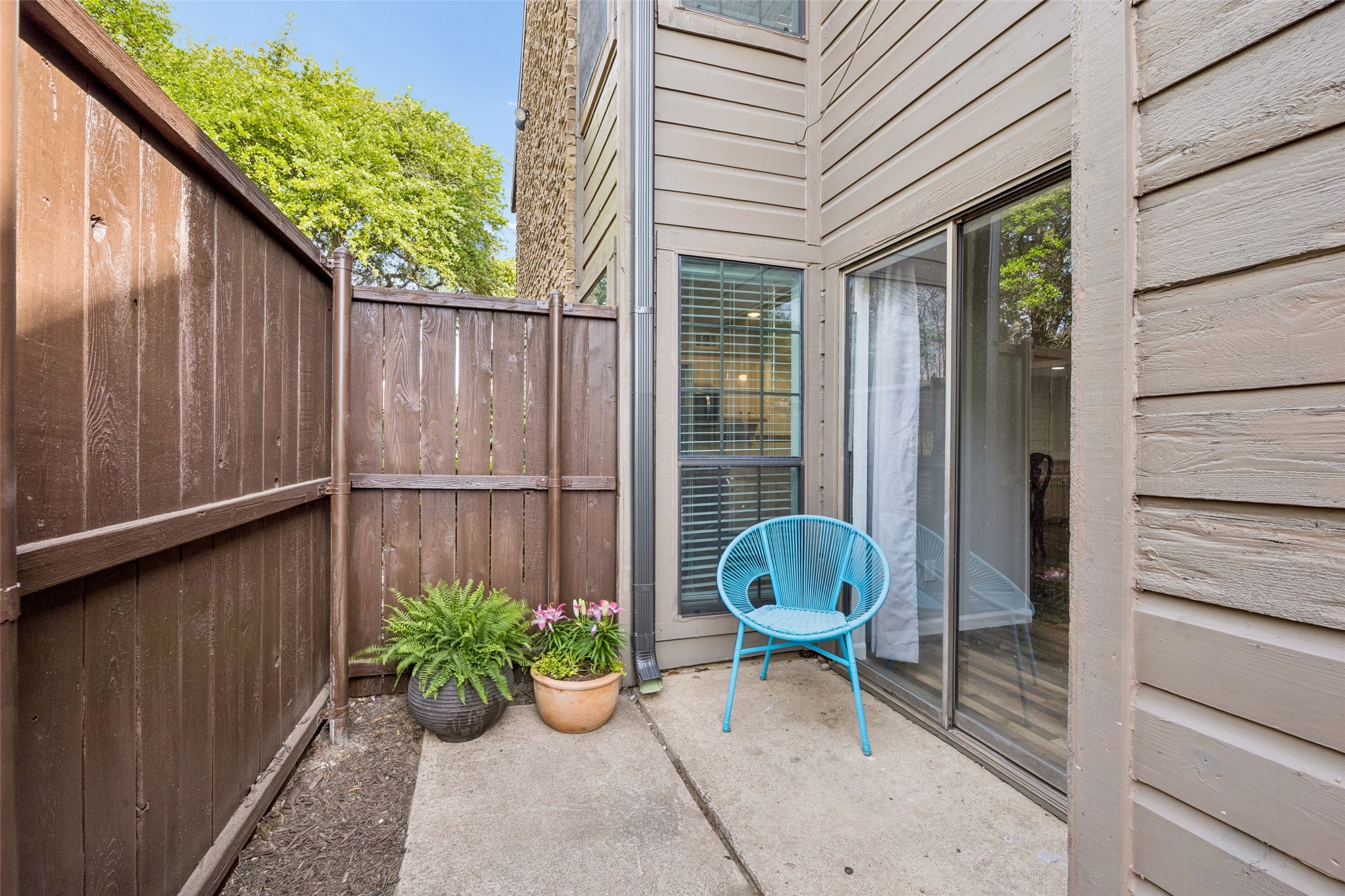 333 Melrose Drive 22C