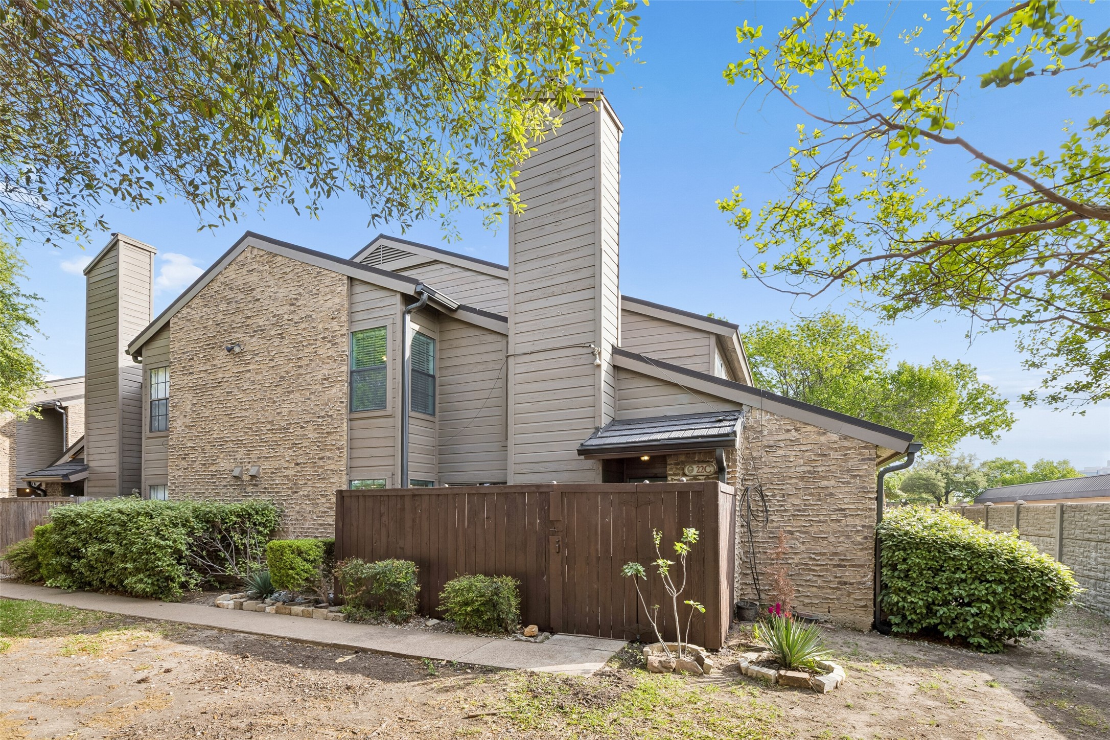 333 Melrose Drive 22C