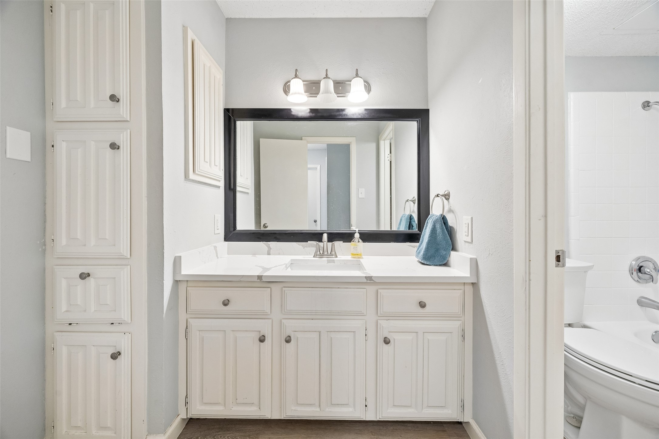 333 Melrose Drive 22C