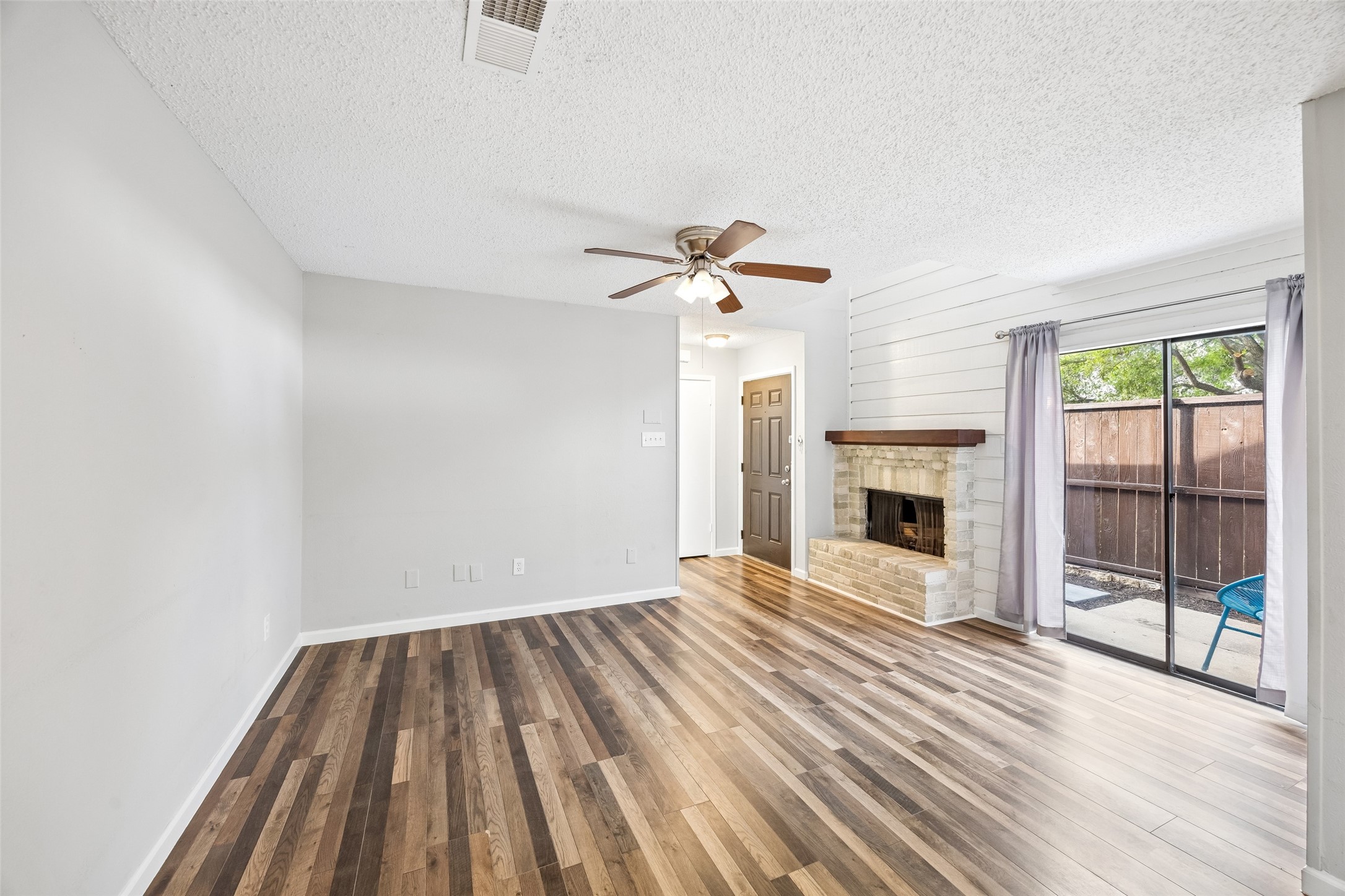 333 Melrose Drive 22C