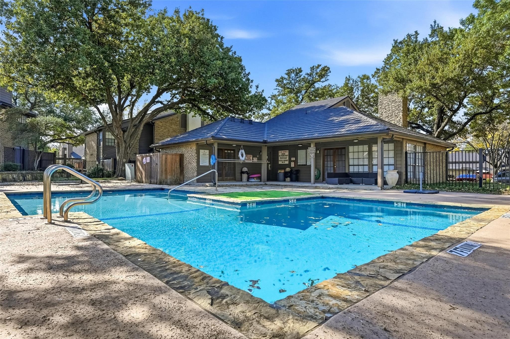 333 Melrose Drive 22C