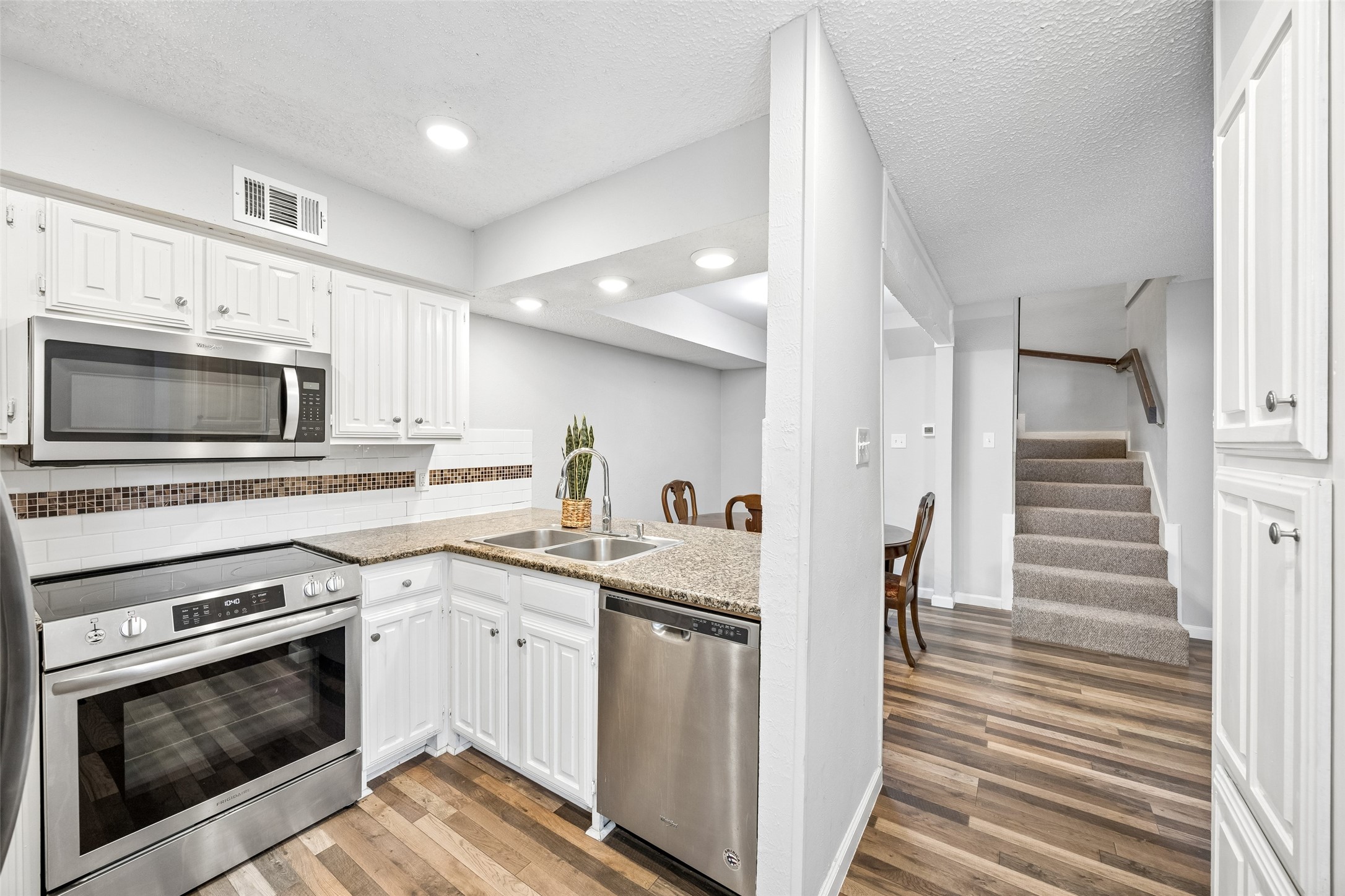 333 Melrose Drive 22C