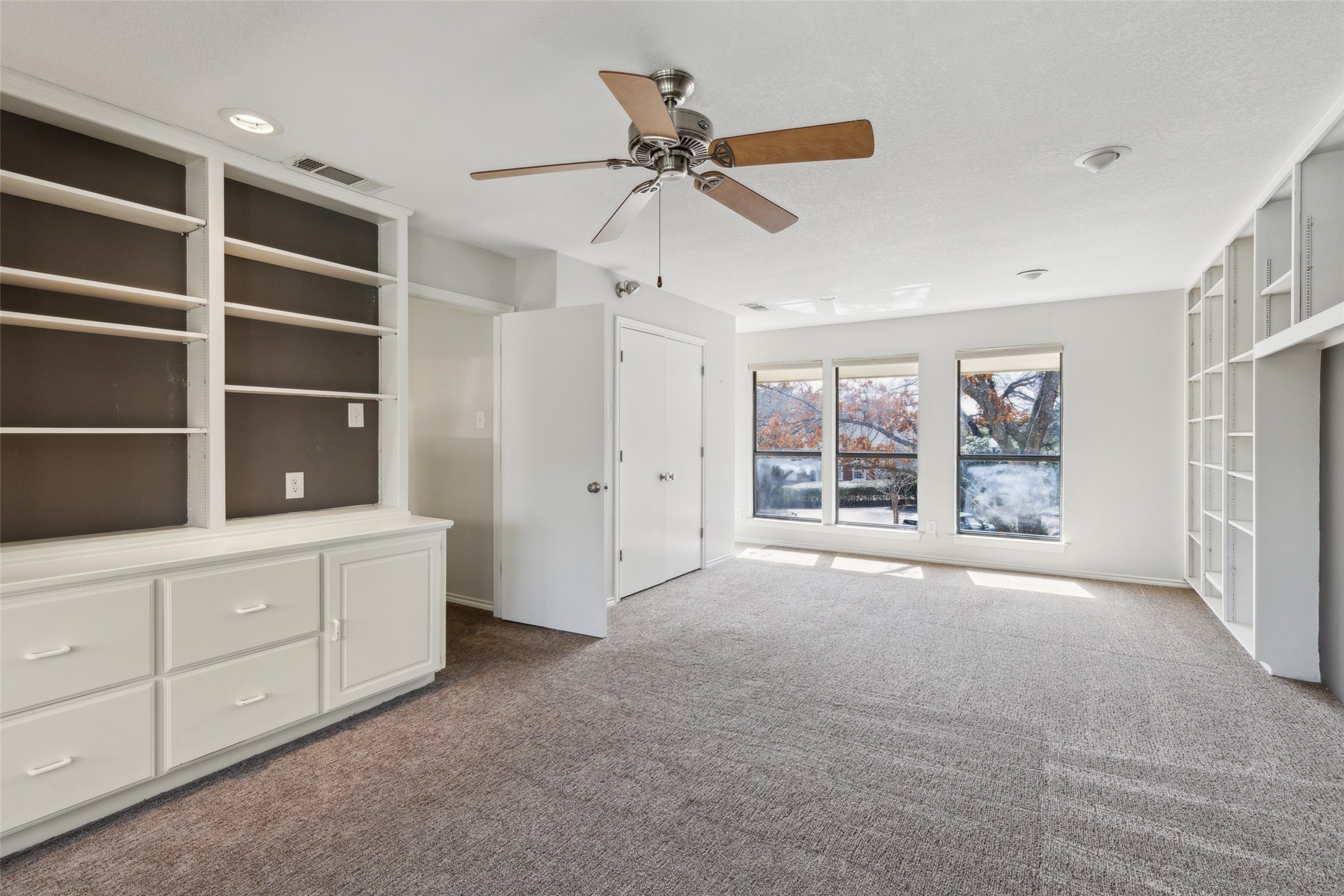 1207 Middlebrook Place