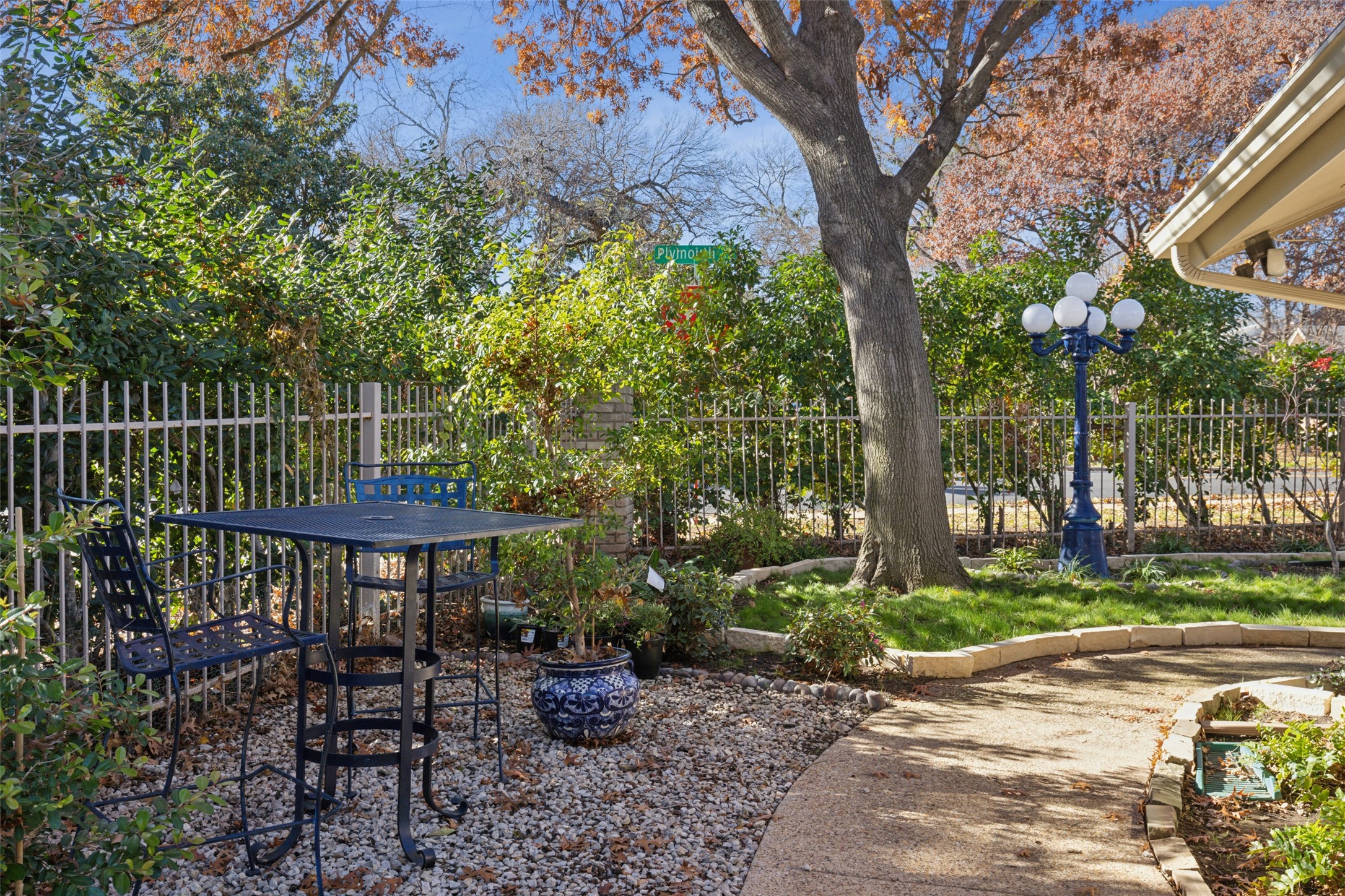 1207 Middlebrook Place