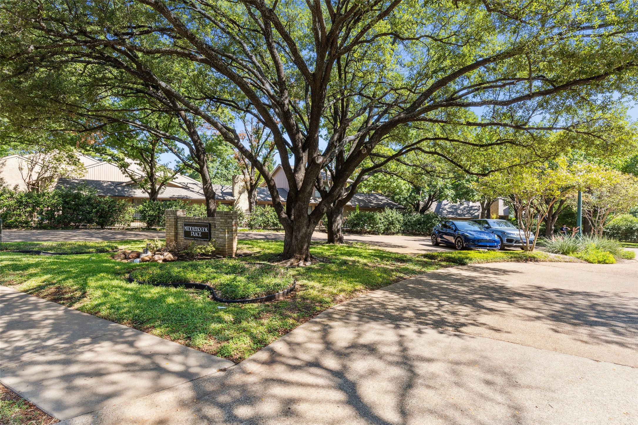 1207 Middlebrook Place
