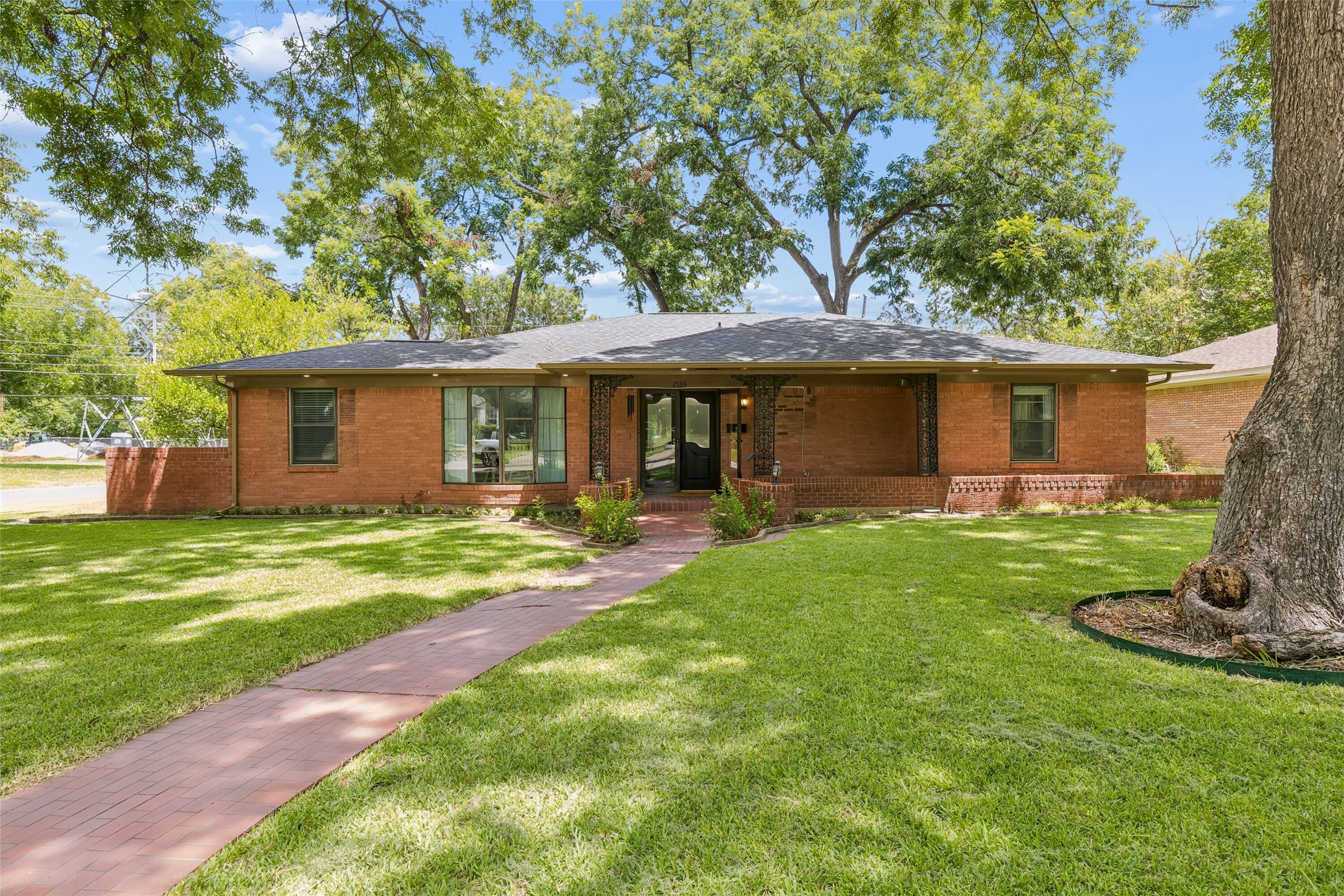 2133 Ebbtide Lane