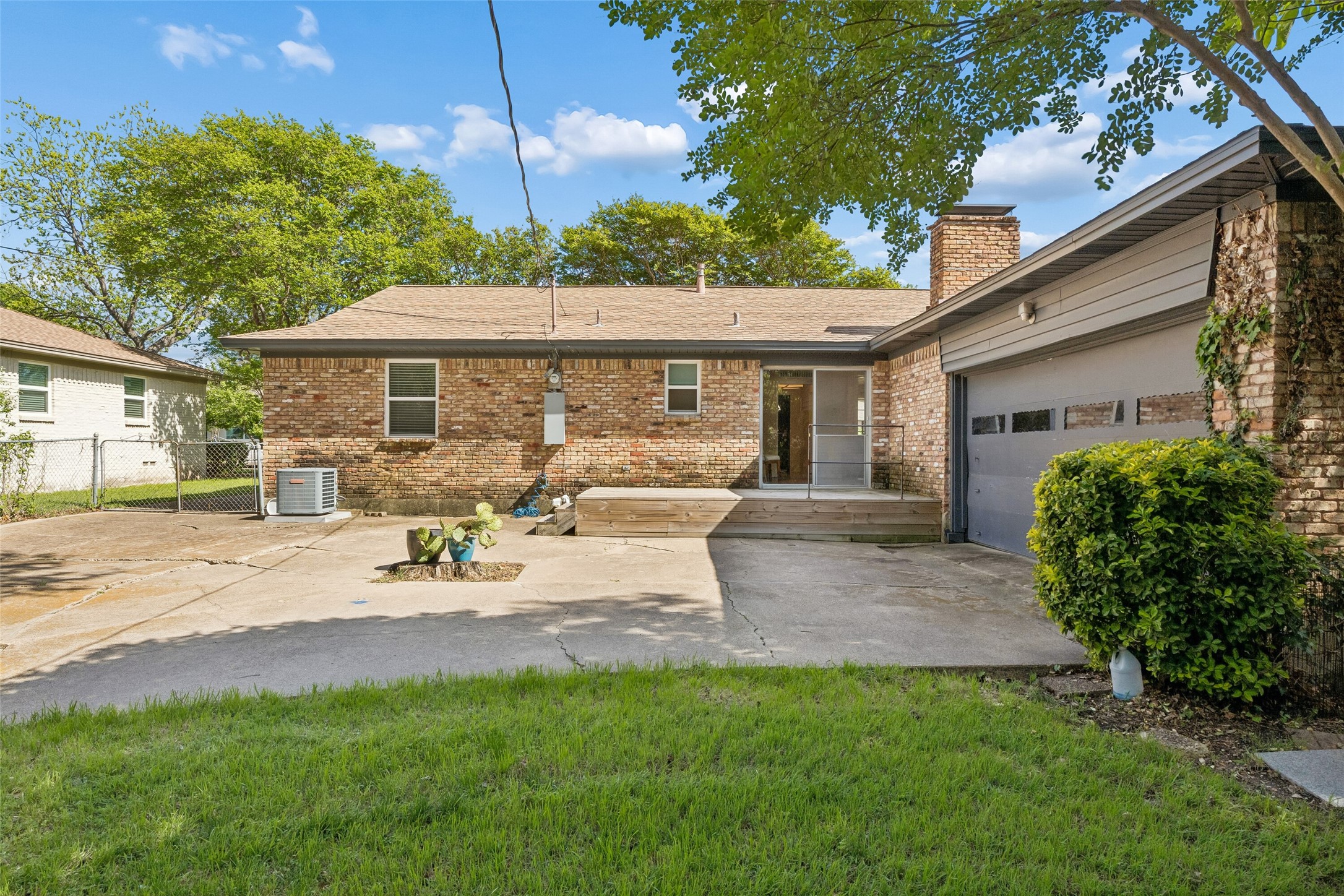 8049 Woodhue Road