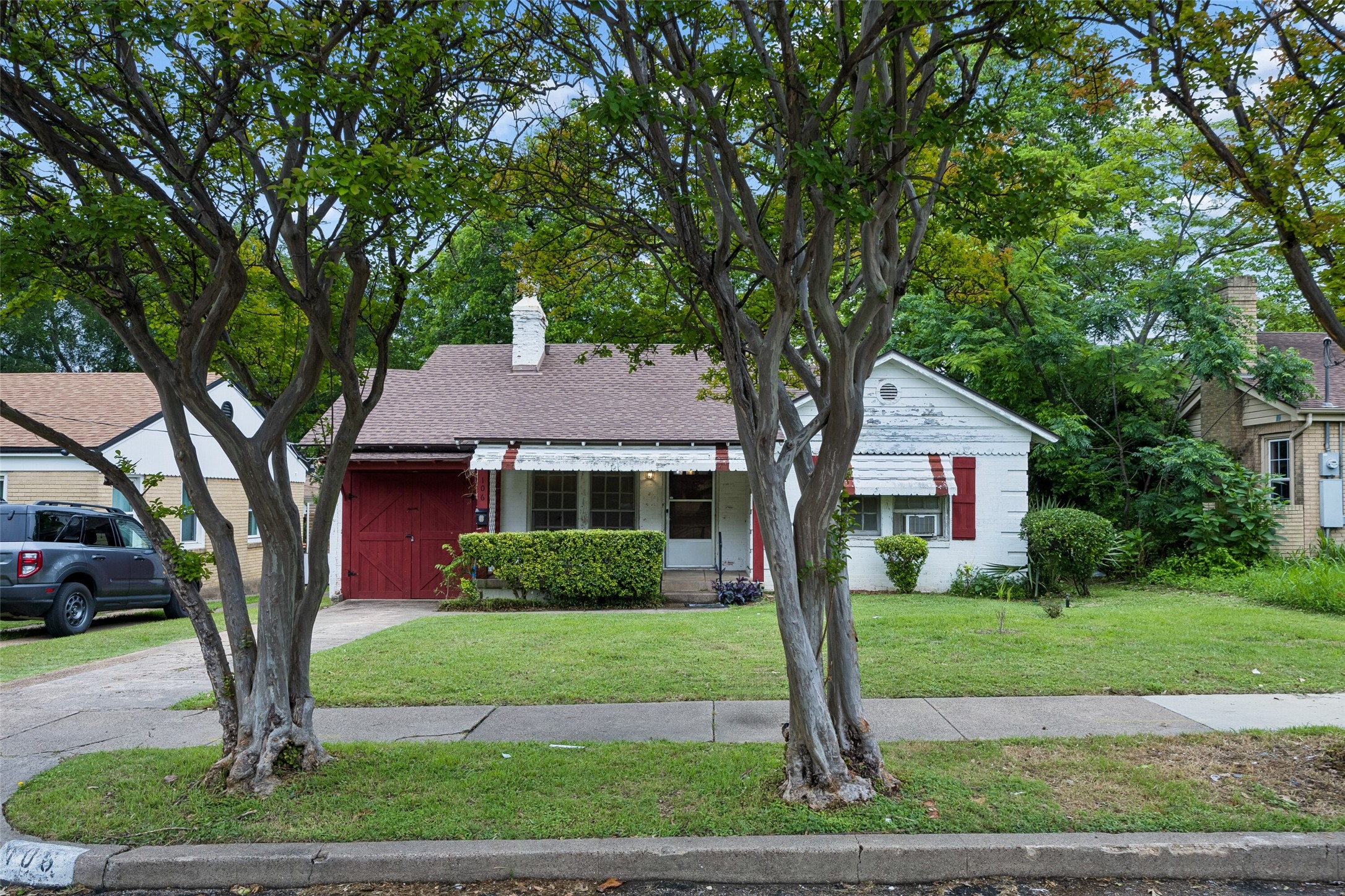 106 N Briscoe Boulevard