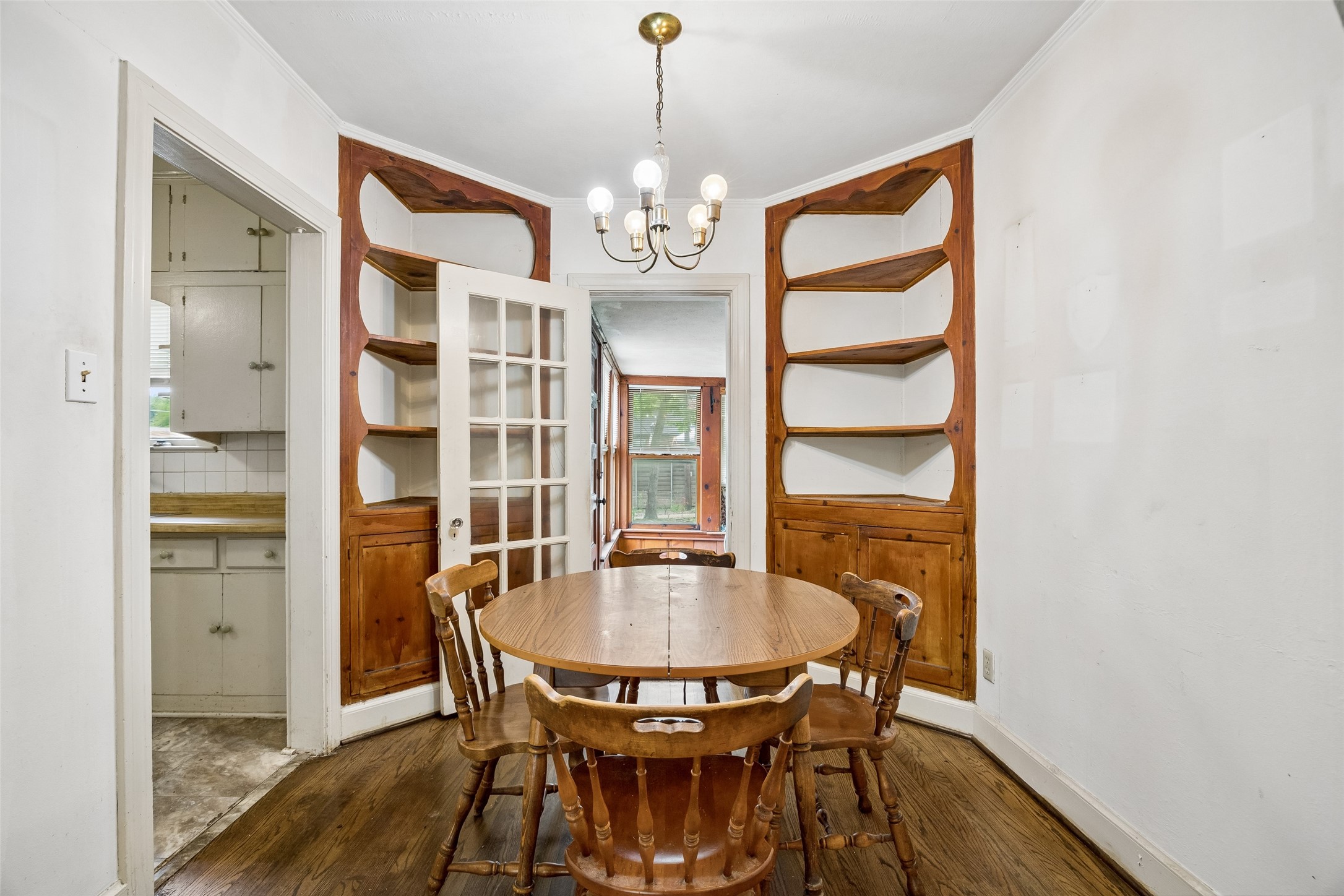 106 N Briscoe Boulevard