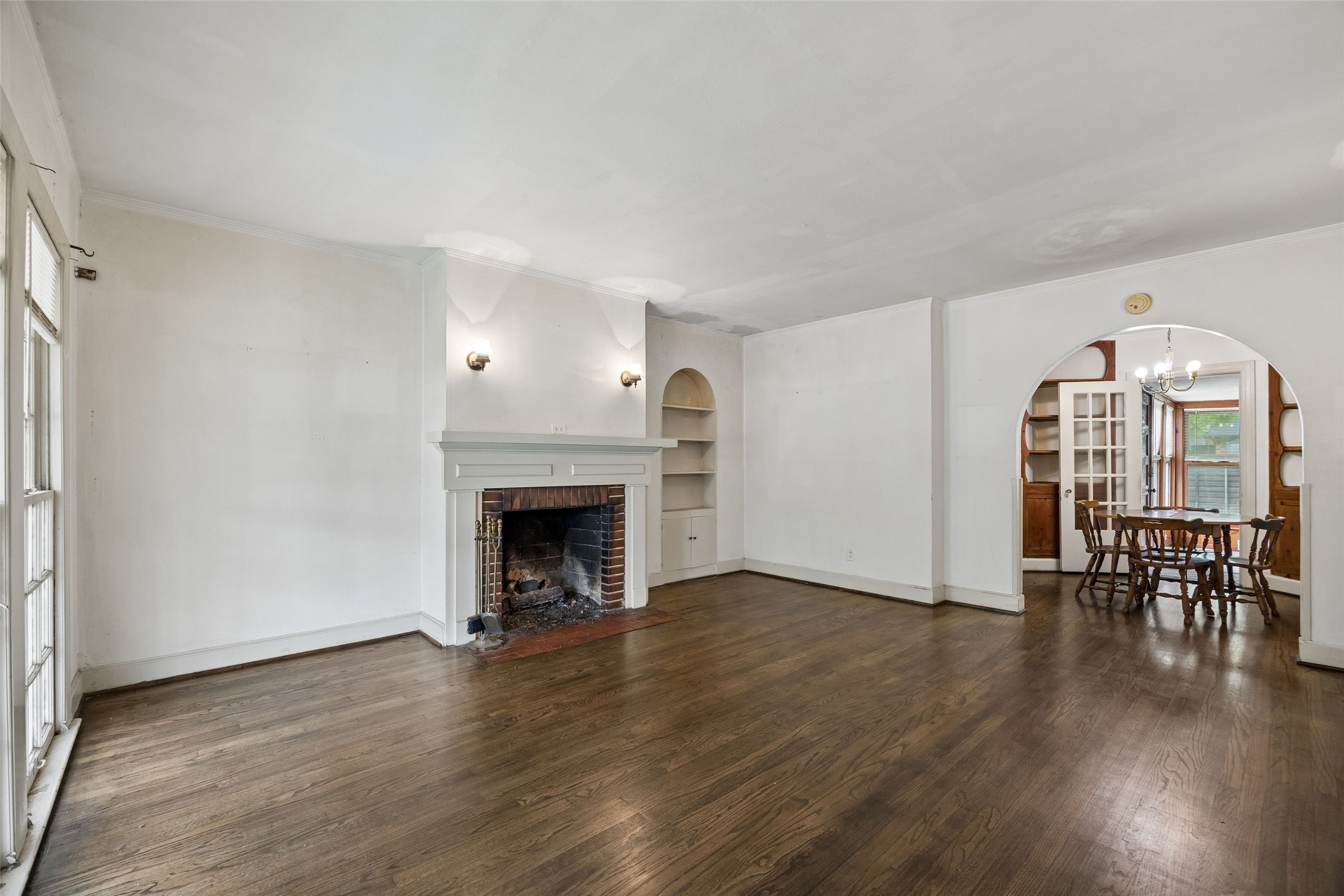 106 N Briscoe Boulevard