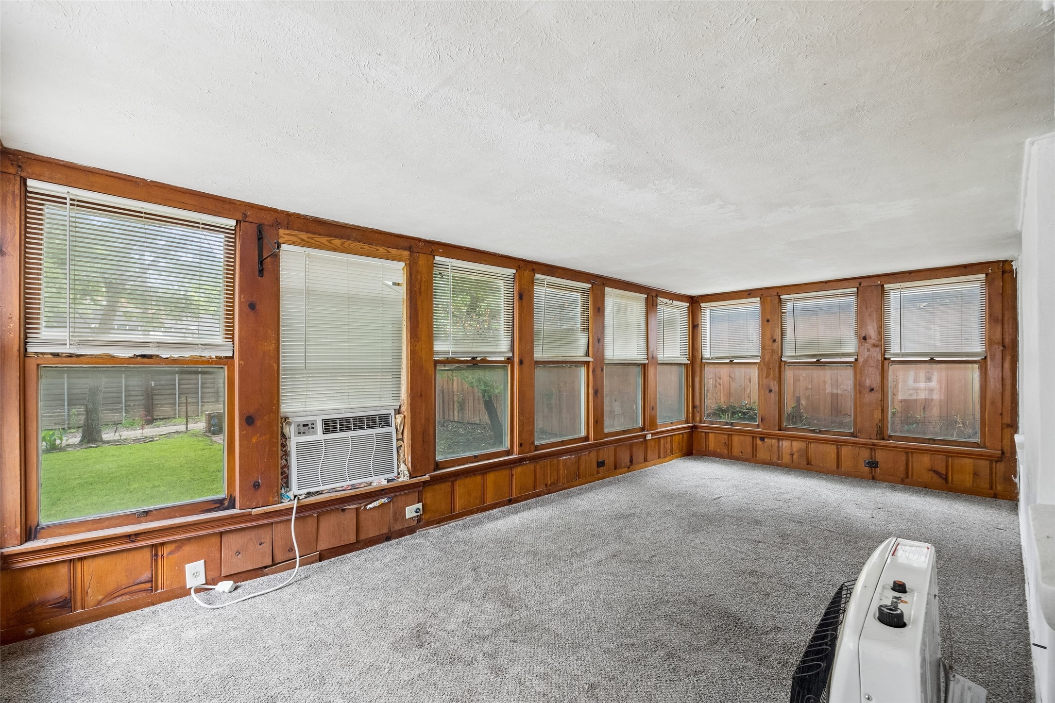 106 N Briscoe Boulevard