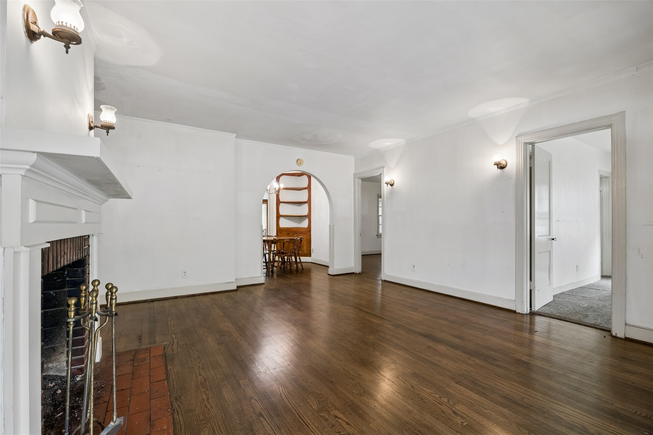 106 N Briscoe Boulevard