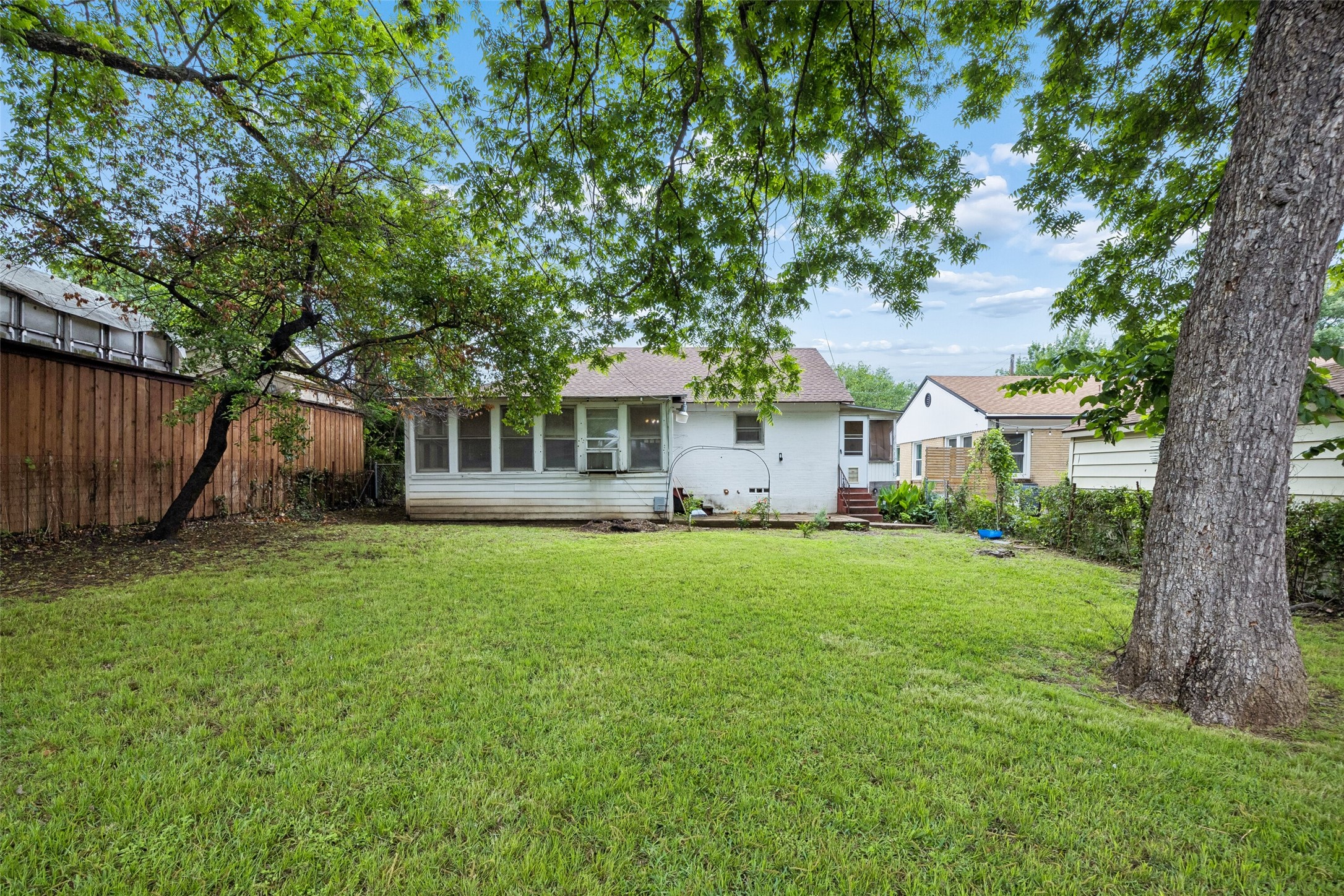 106 N Briscoe Boulevard