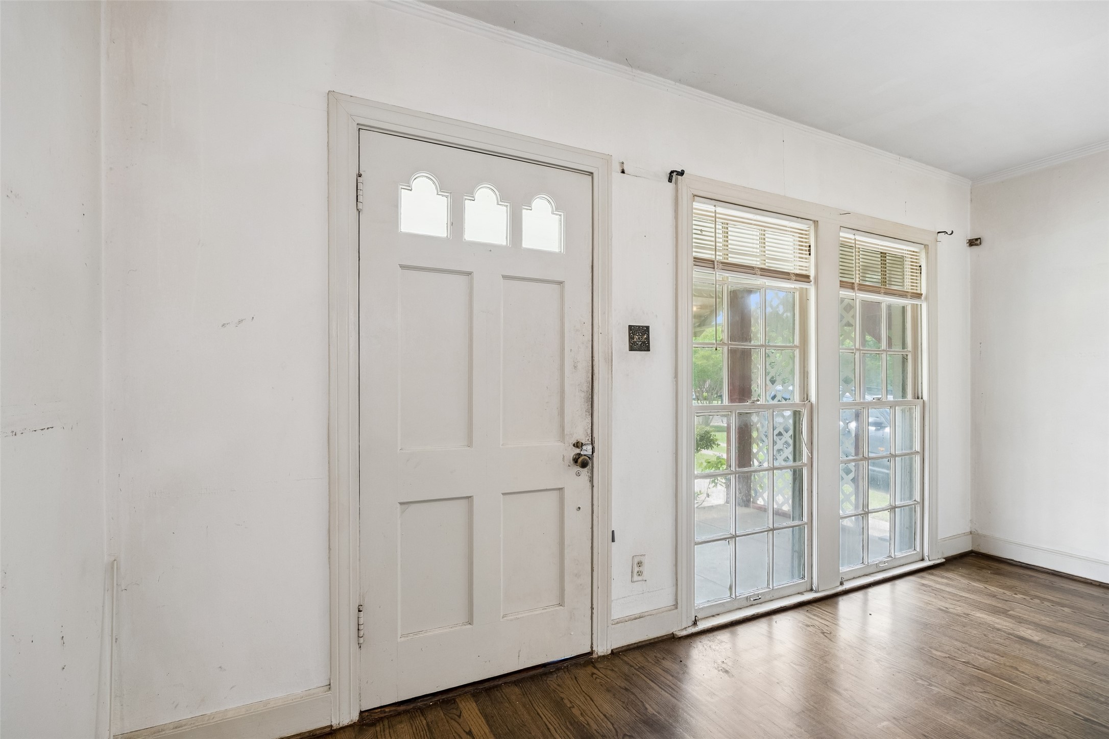 106 N Briscoe Boulevard