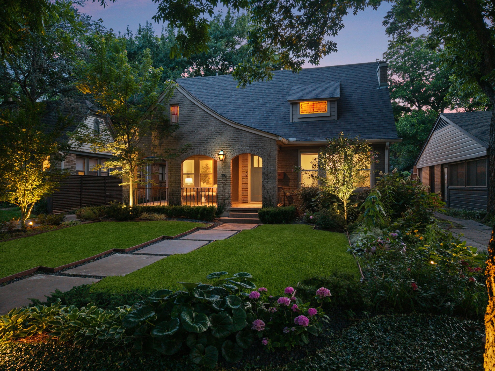1119 N Winnetka Avenue