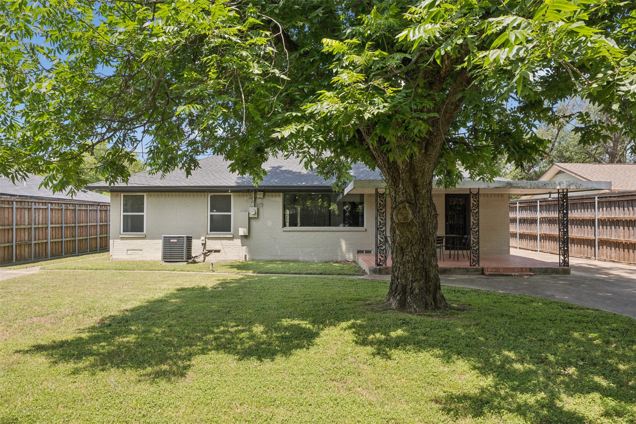 324 N Brighton Avenue
