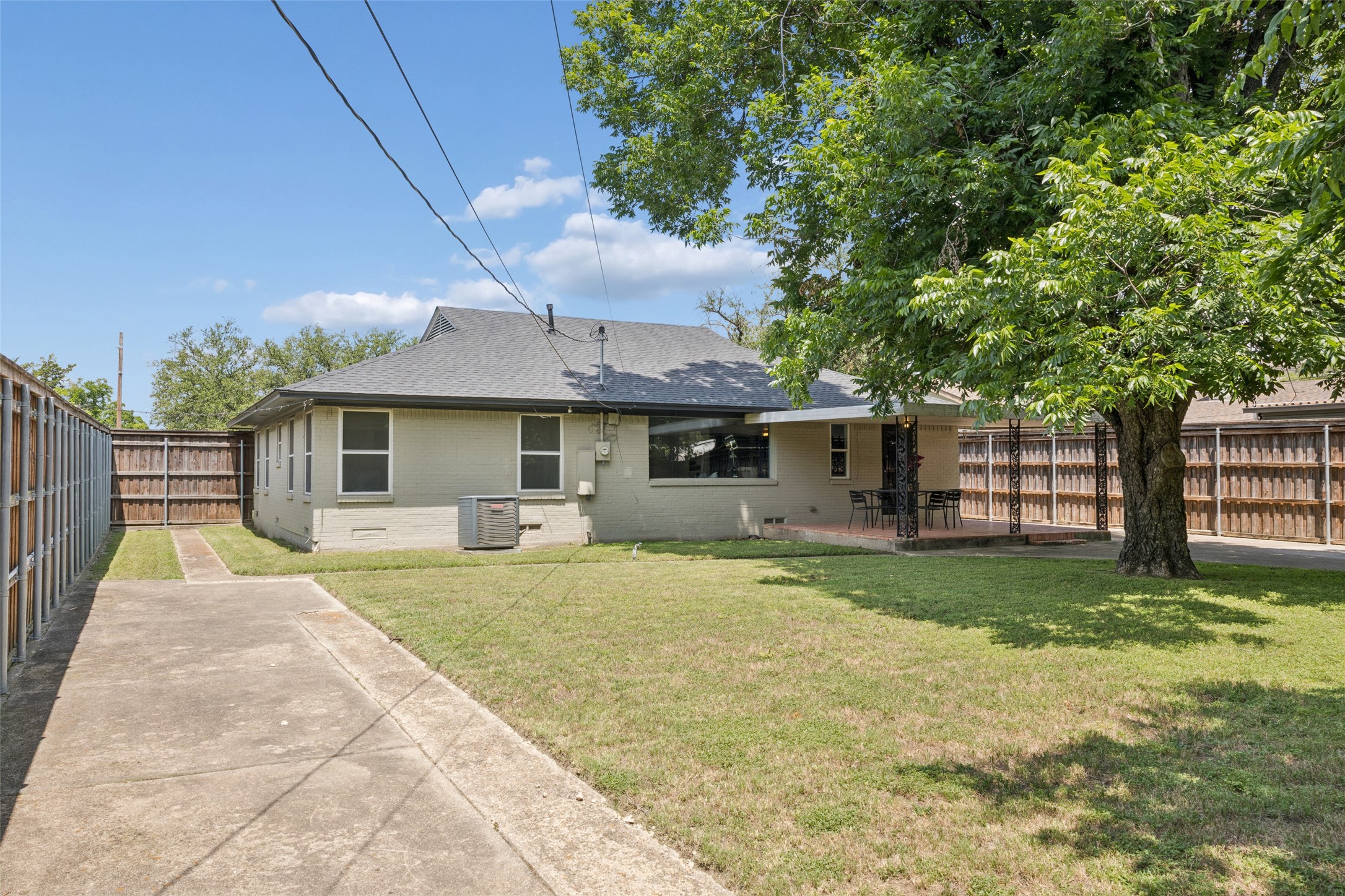 324 N Brighton Avenue
