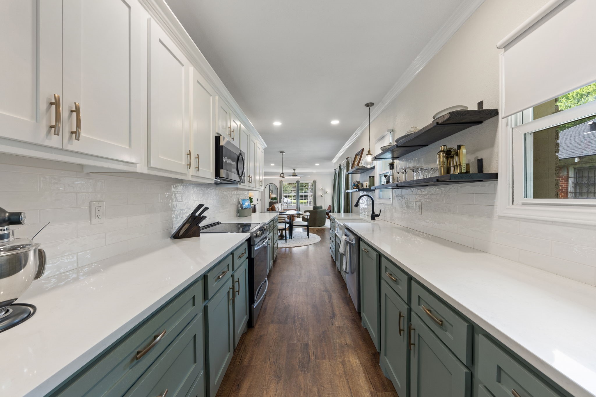 1116 S Montreal Avenue