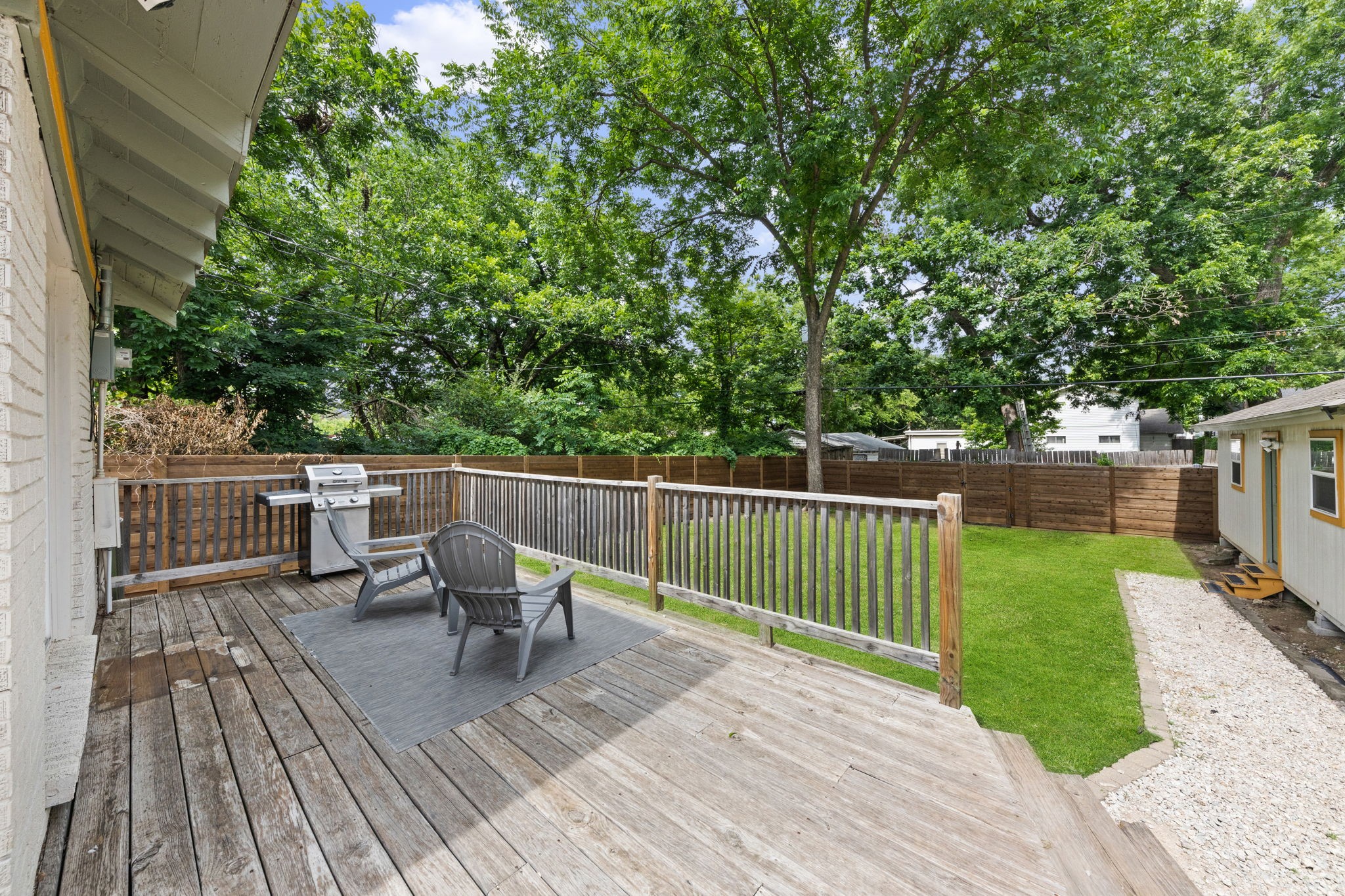 1116 S Montreal Avenue