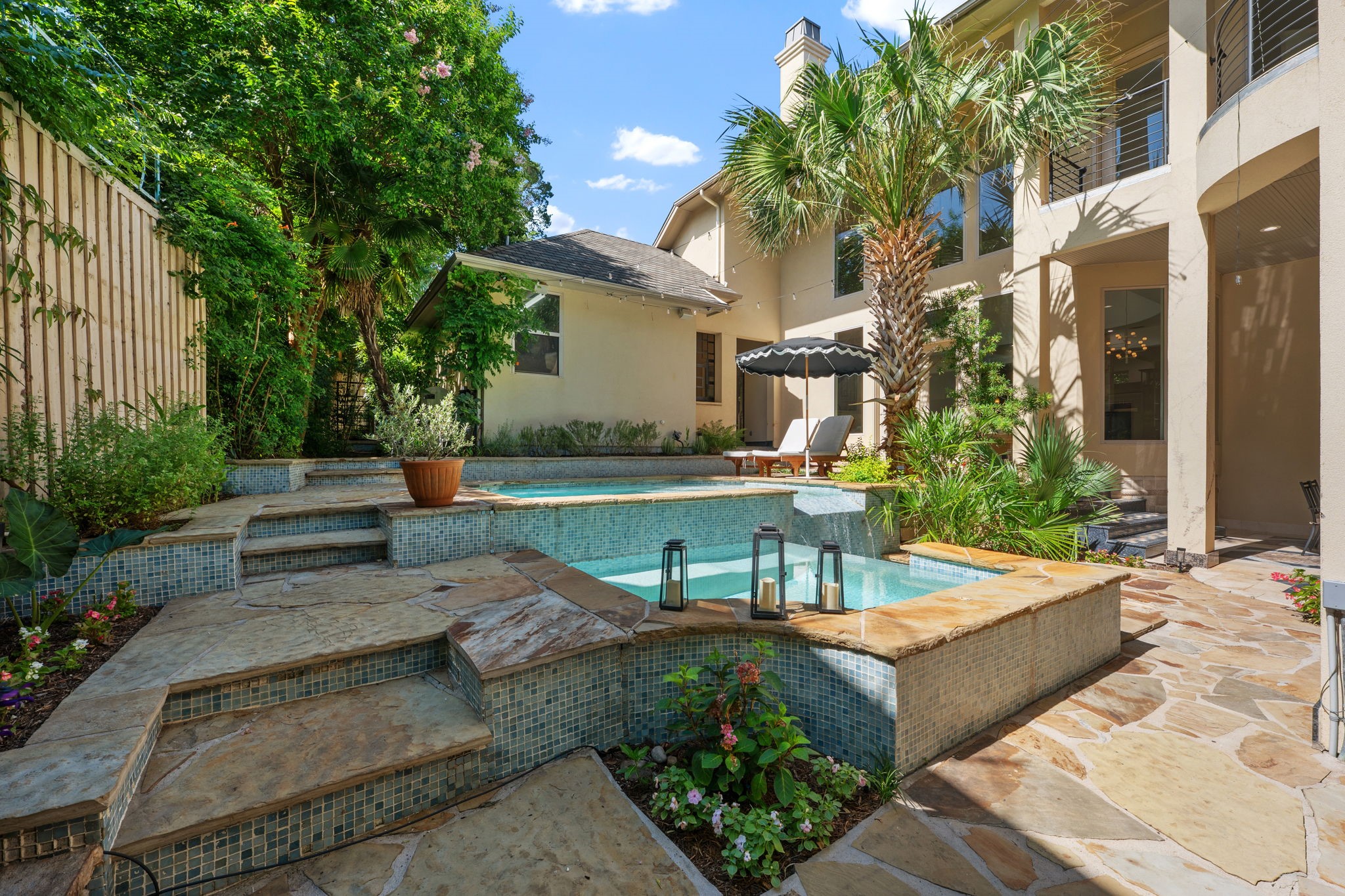 936 W Colorado Boulevard