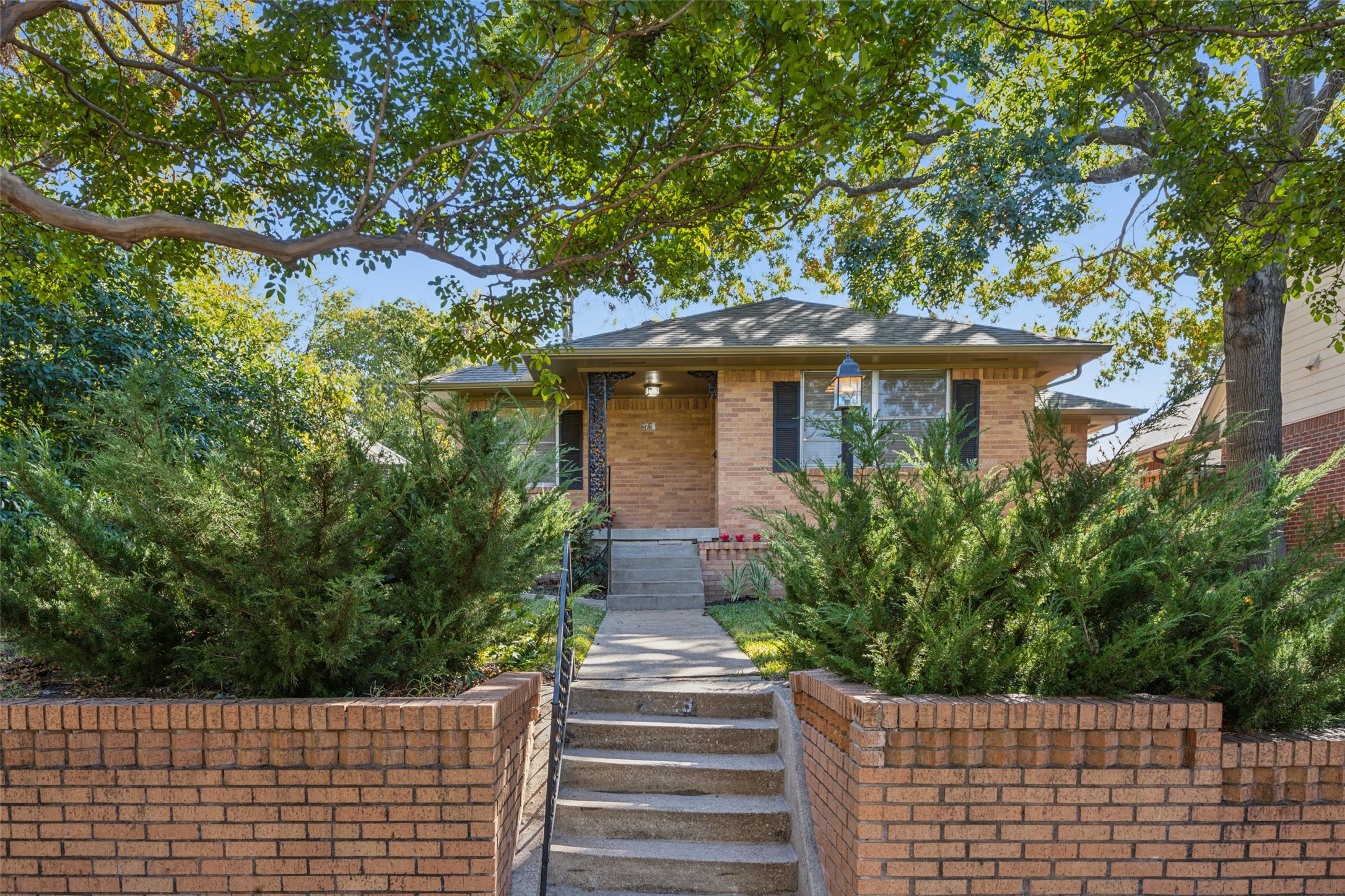 2728 Alco Avenue