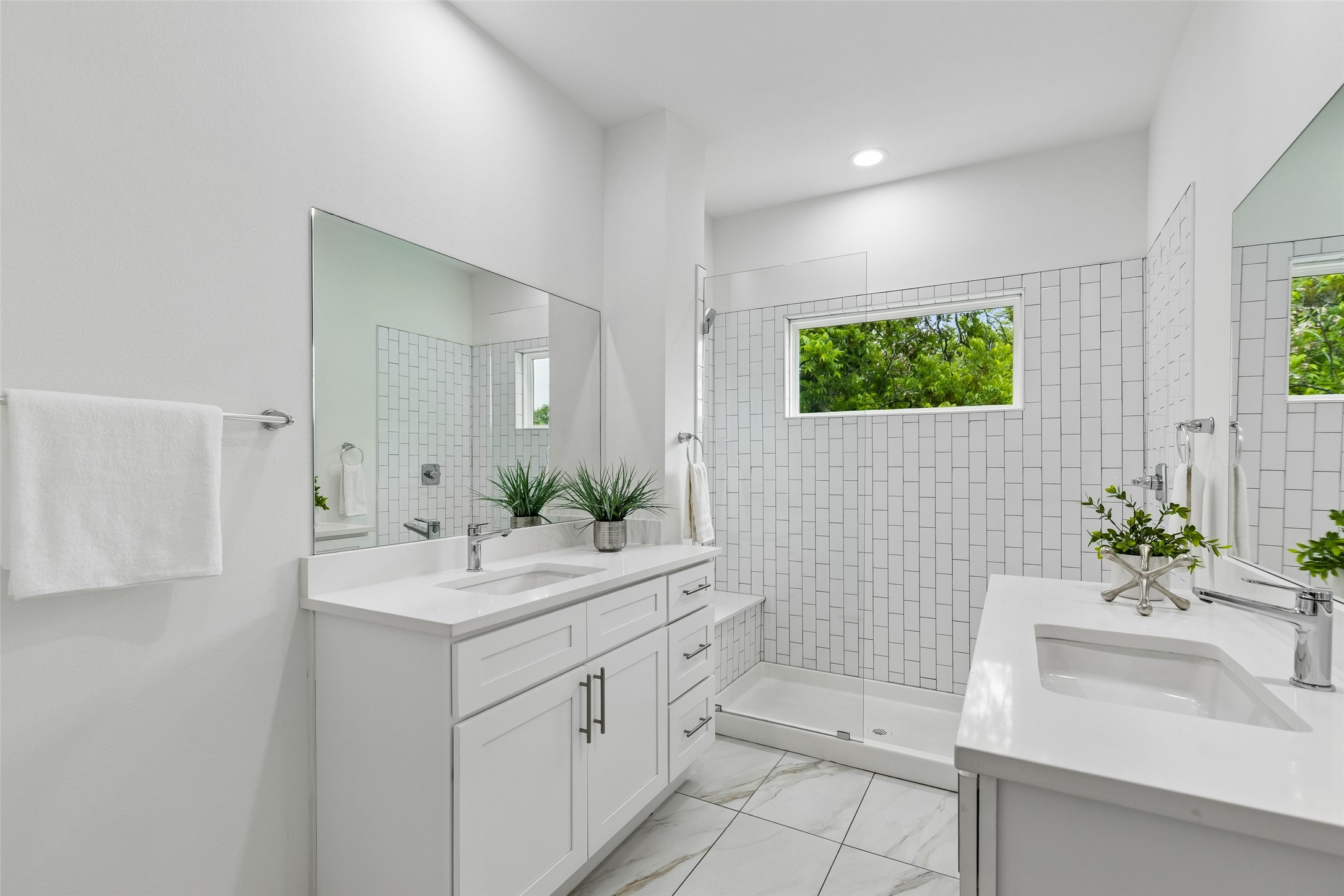 5647 Live Oak Street 101
