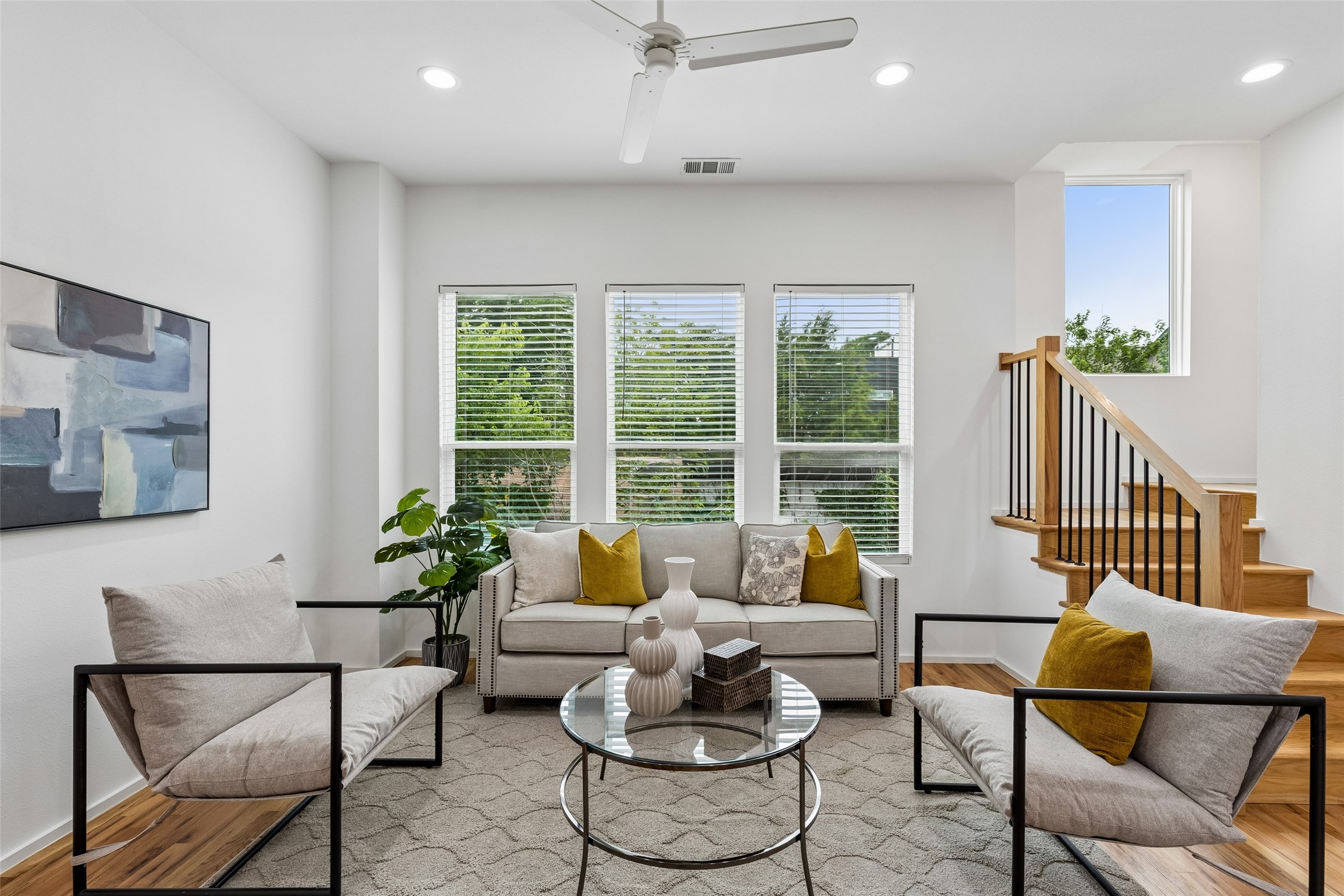 5647 Live Oak Street 101