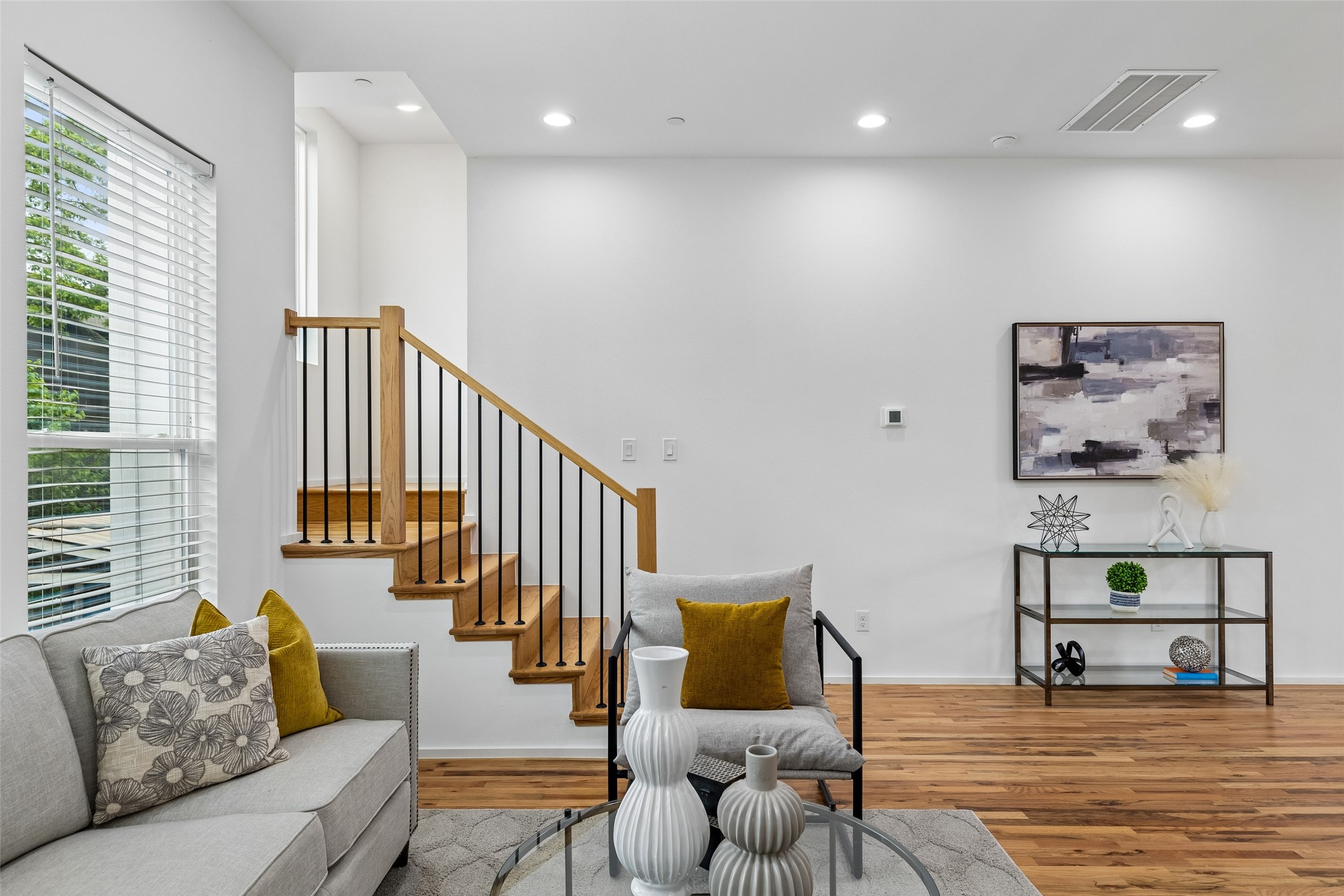 5647 Live Oak Street 101