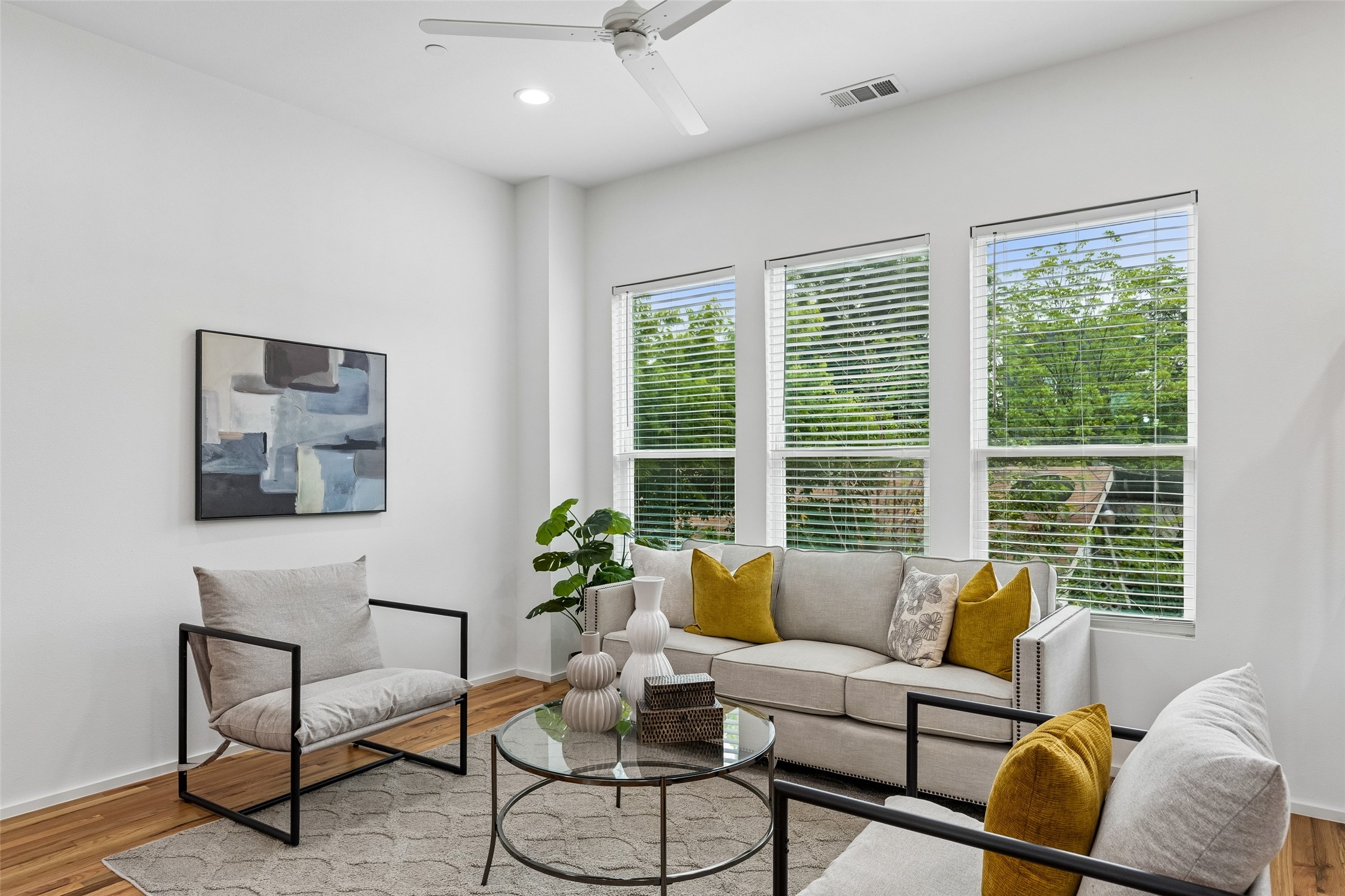 5647 Live Oak Street 101