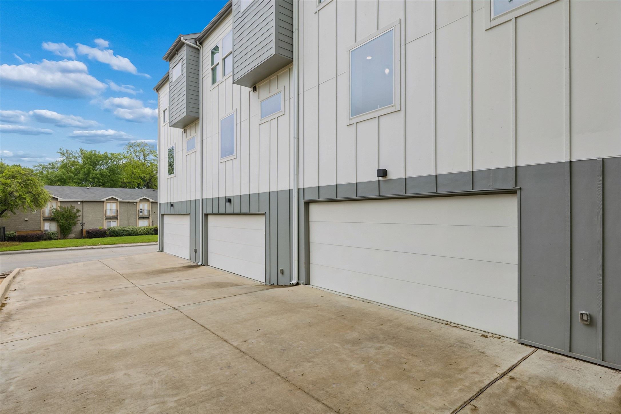 5647 Live Oak Street 101