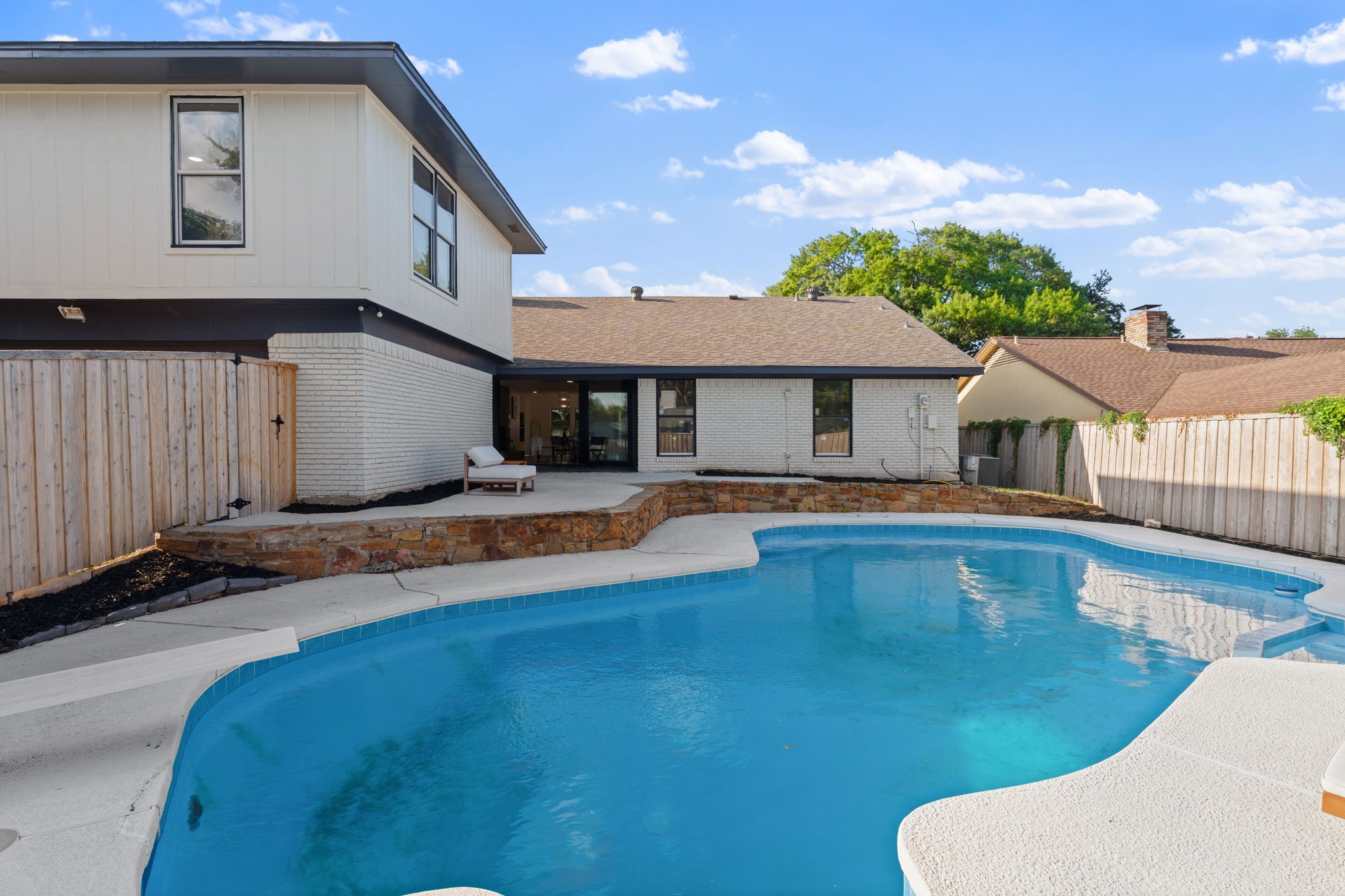 9648 Fallbrook Drive