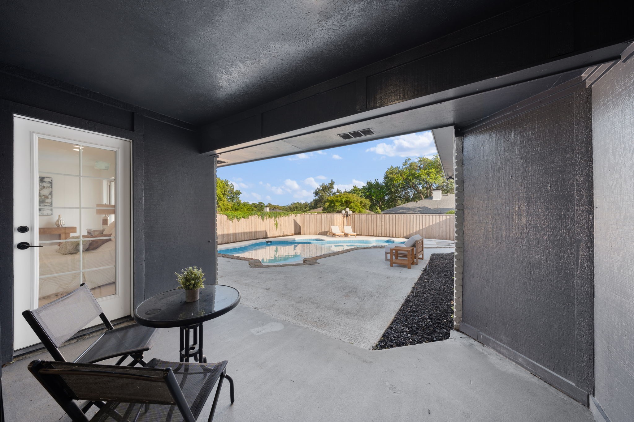 9648 Fallbrook Drive
