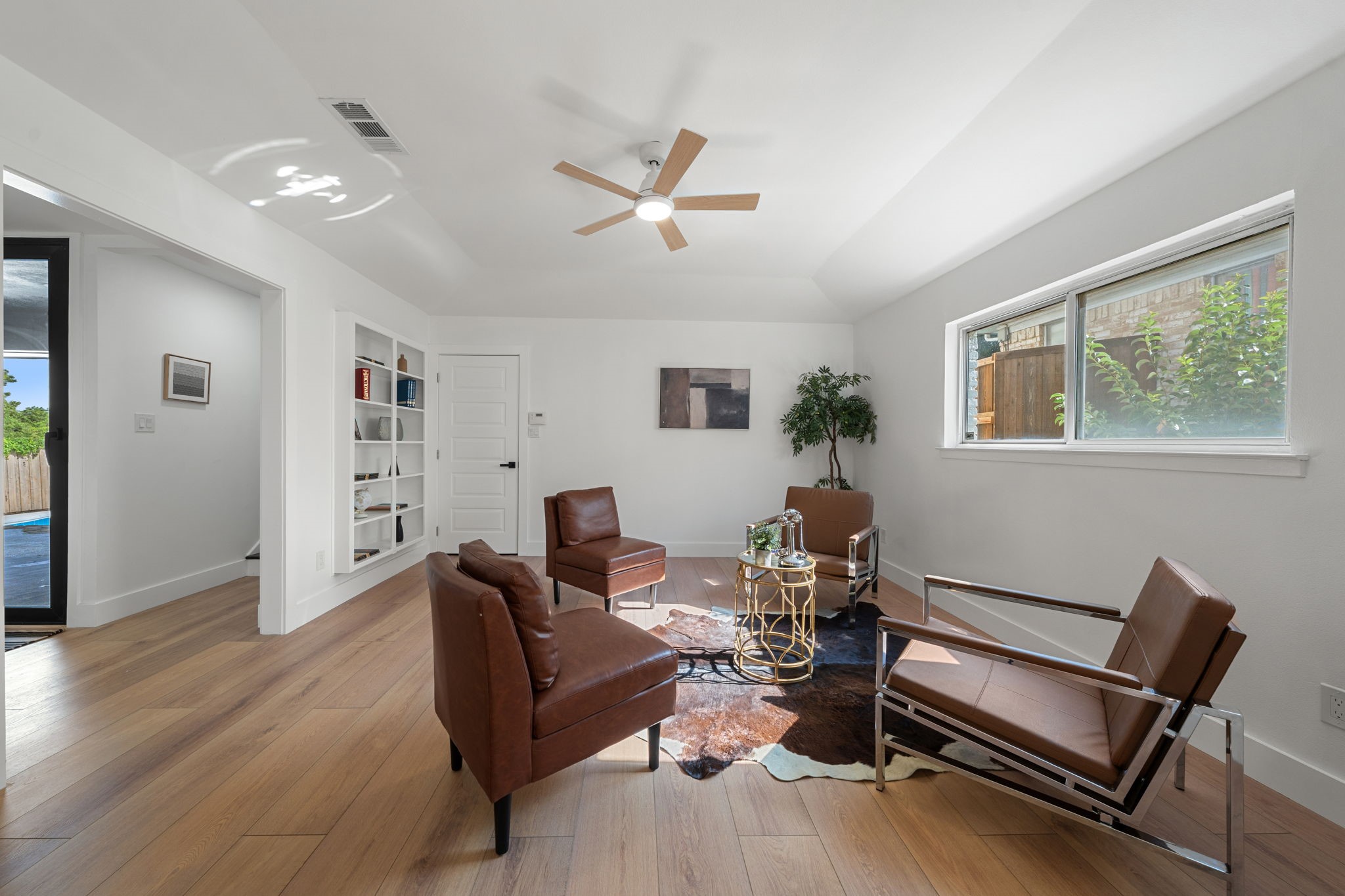 9648 Fallbrook Drive